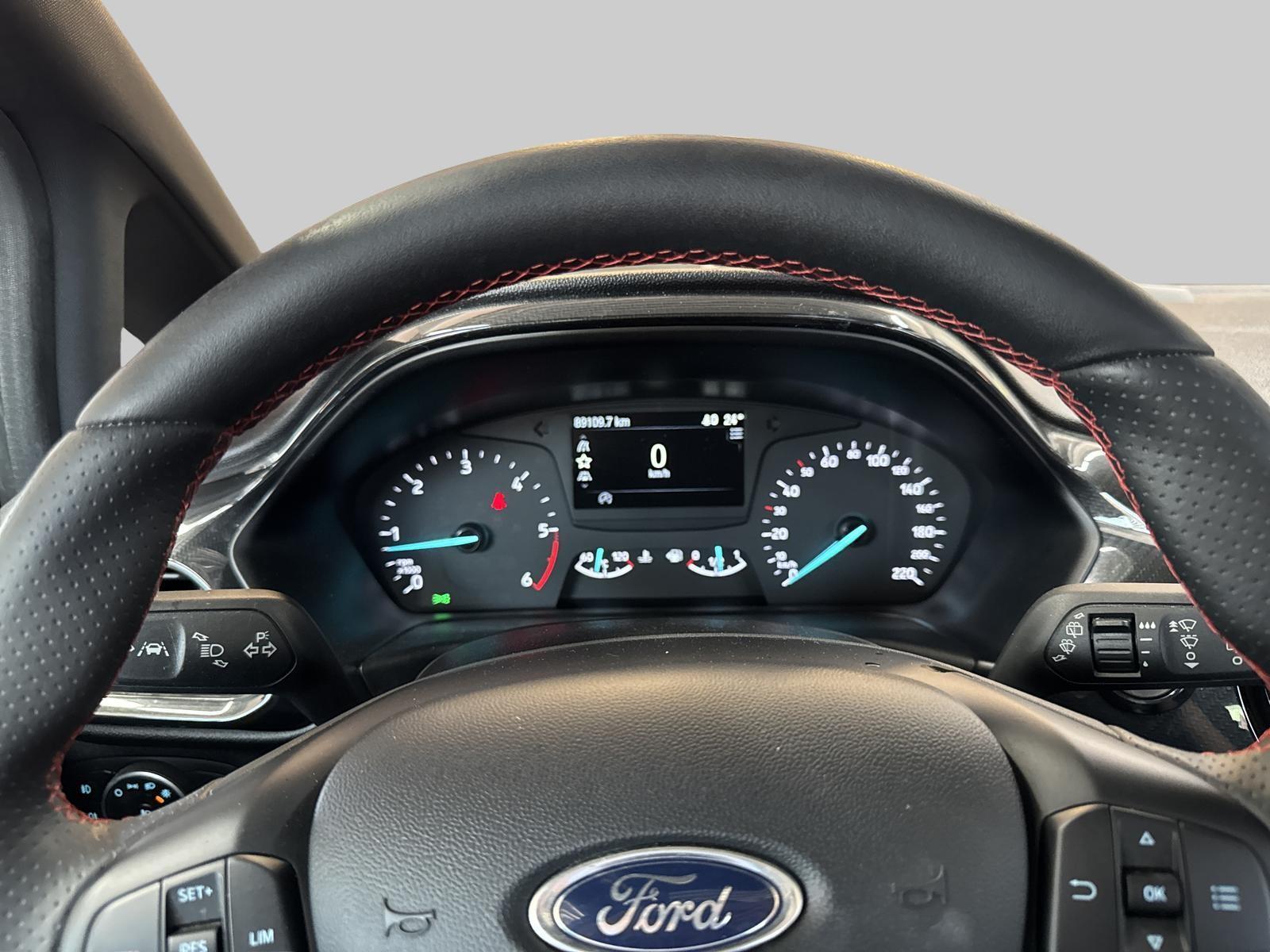 FORD Fiesta 1.5 TDCi ST Line-image-6