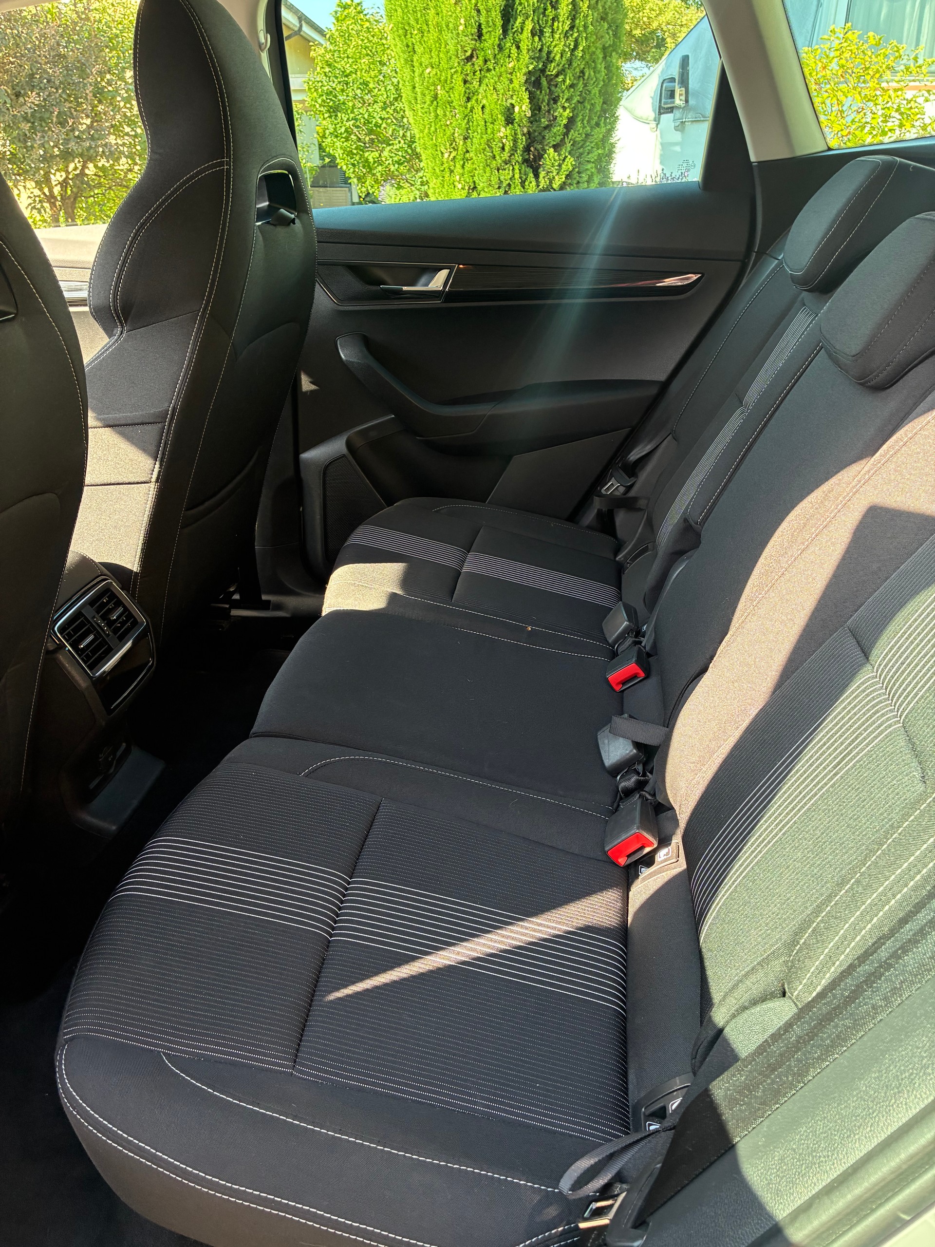 SKODA Karoq 1.5 TSI ACT Ambition DSG-image-7