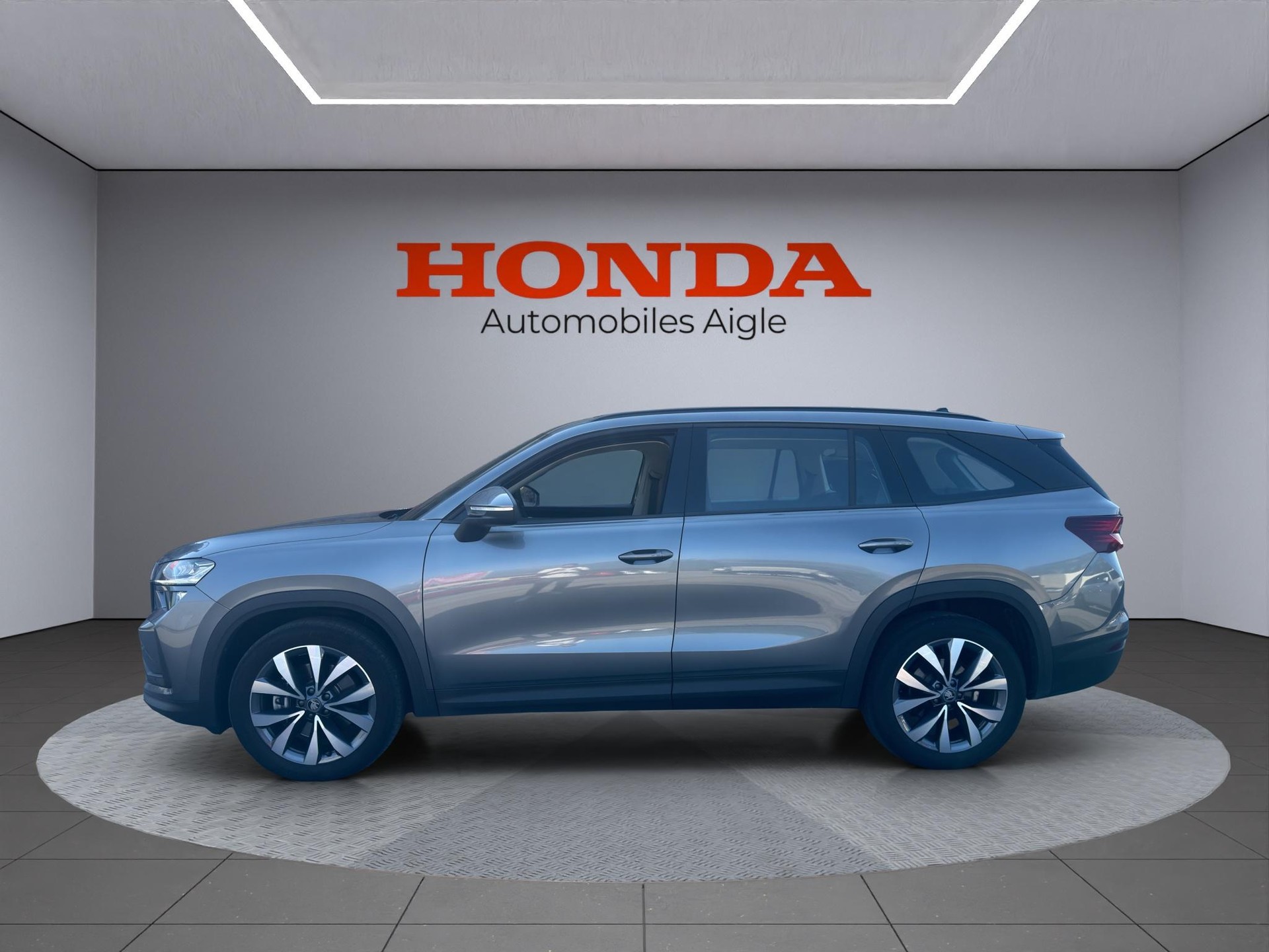 SKODA Kodiaq 2.0 TSI Selection-showroom-element-1