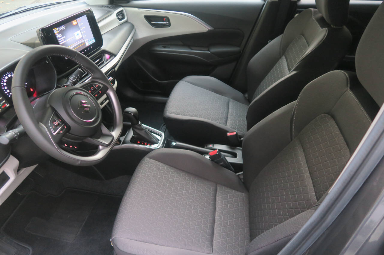 SUZUKI Swift 1.2 Compact Top Hybrid CVT-showroom-element-3