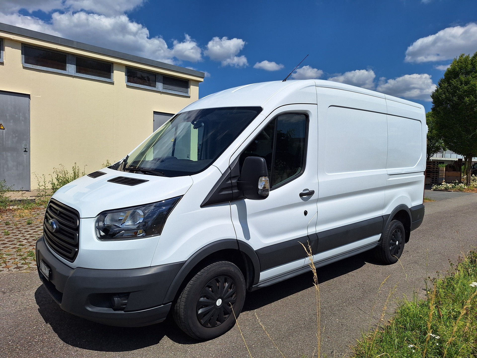 FORD Transit Van 310 L2 Trend 2.0 TDCi 105 FWD-image-1