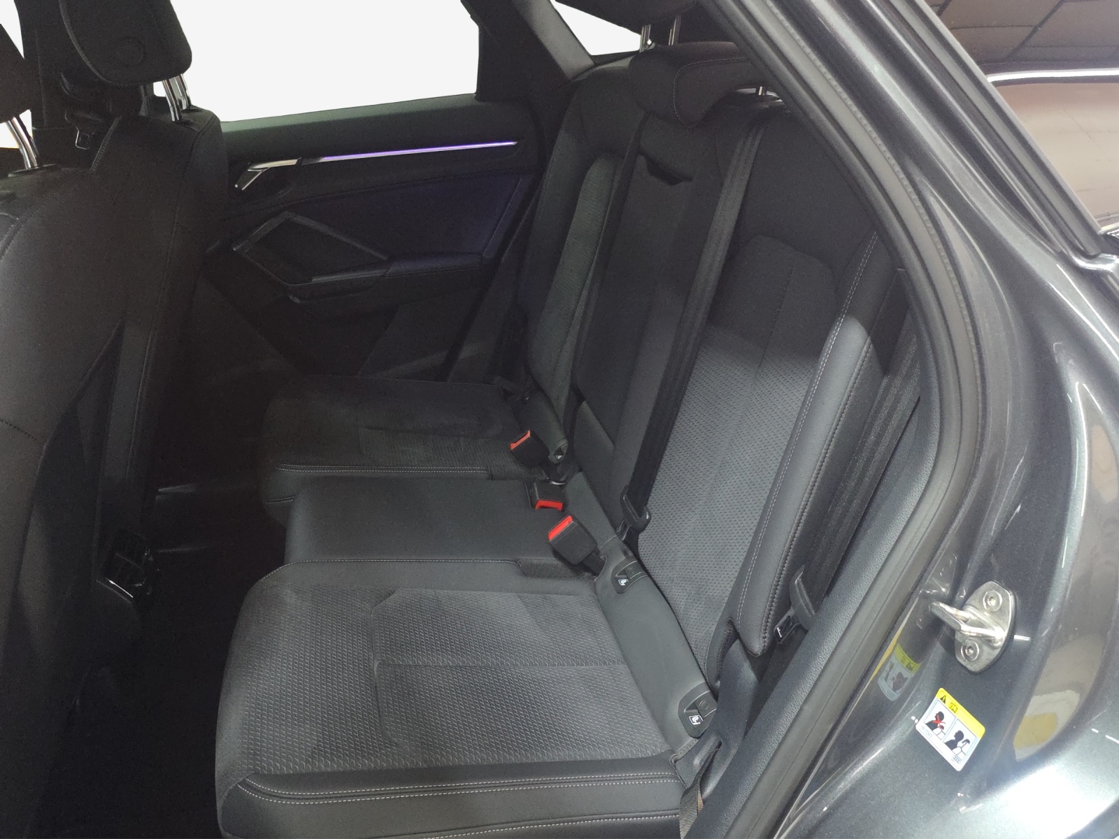 AUDI Q3 Sportback 35 TFSI S line Attraction S-tronic-image-11