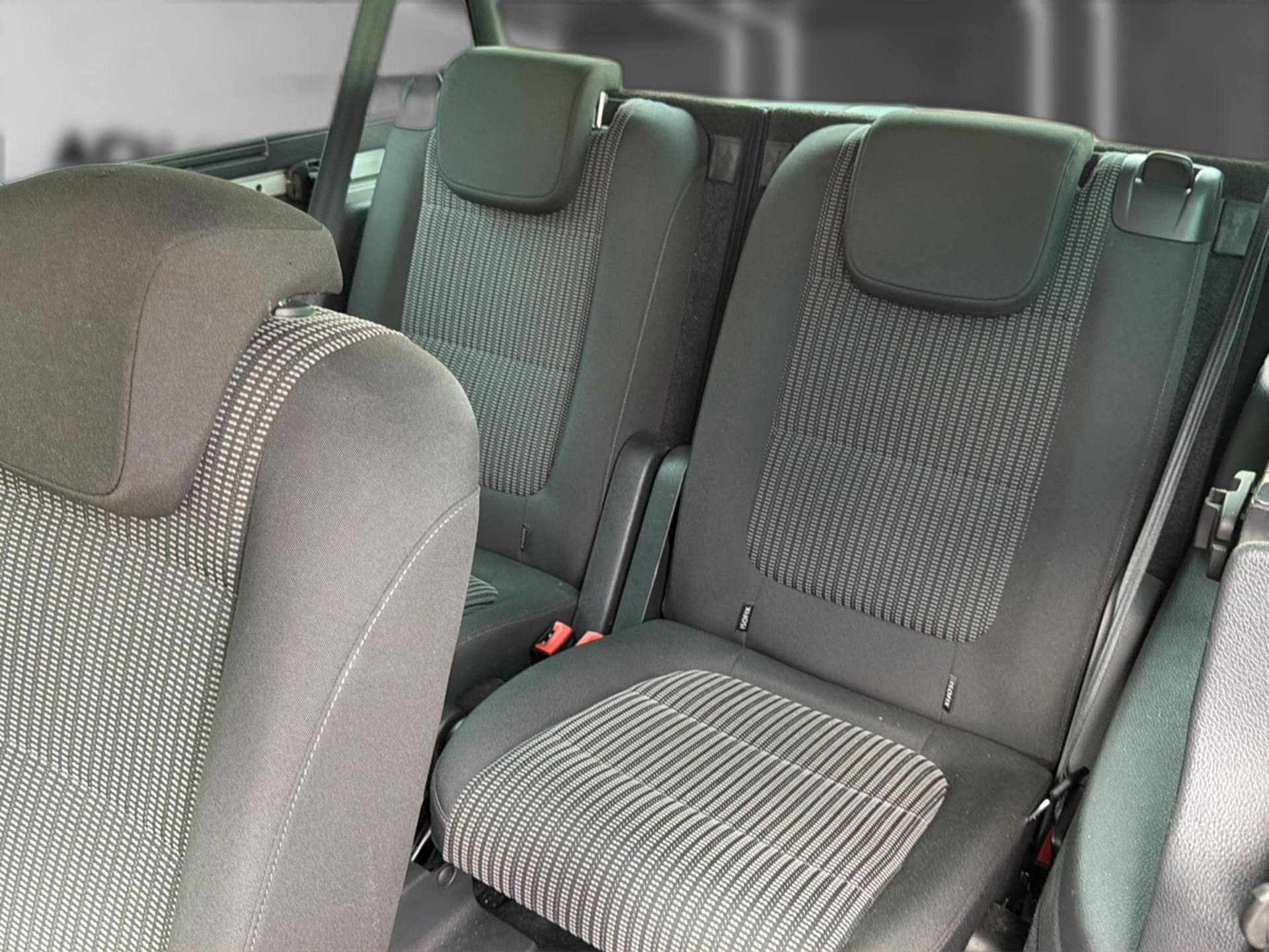 SEAT Alhambra 2.0 TDI Executive (EURO 6d-TEMP)-image-12