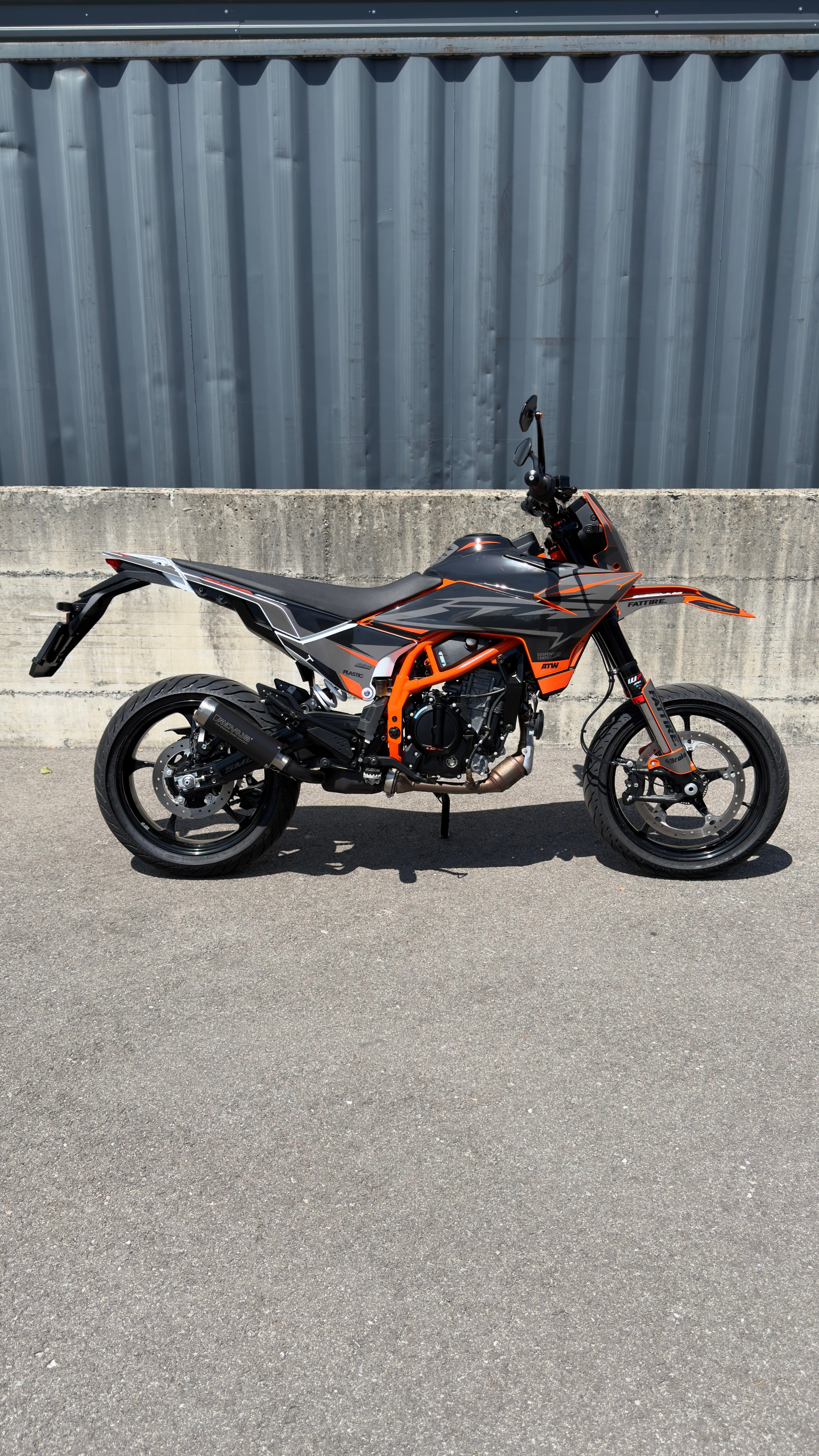 KTM 125 SMC R-image-1