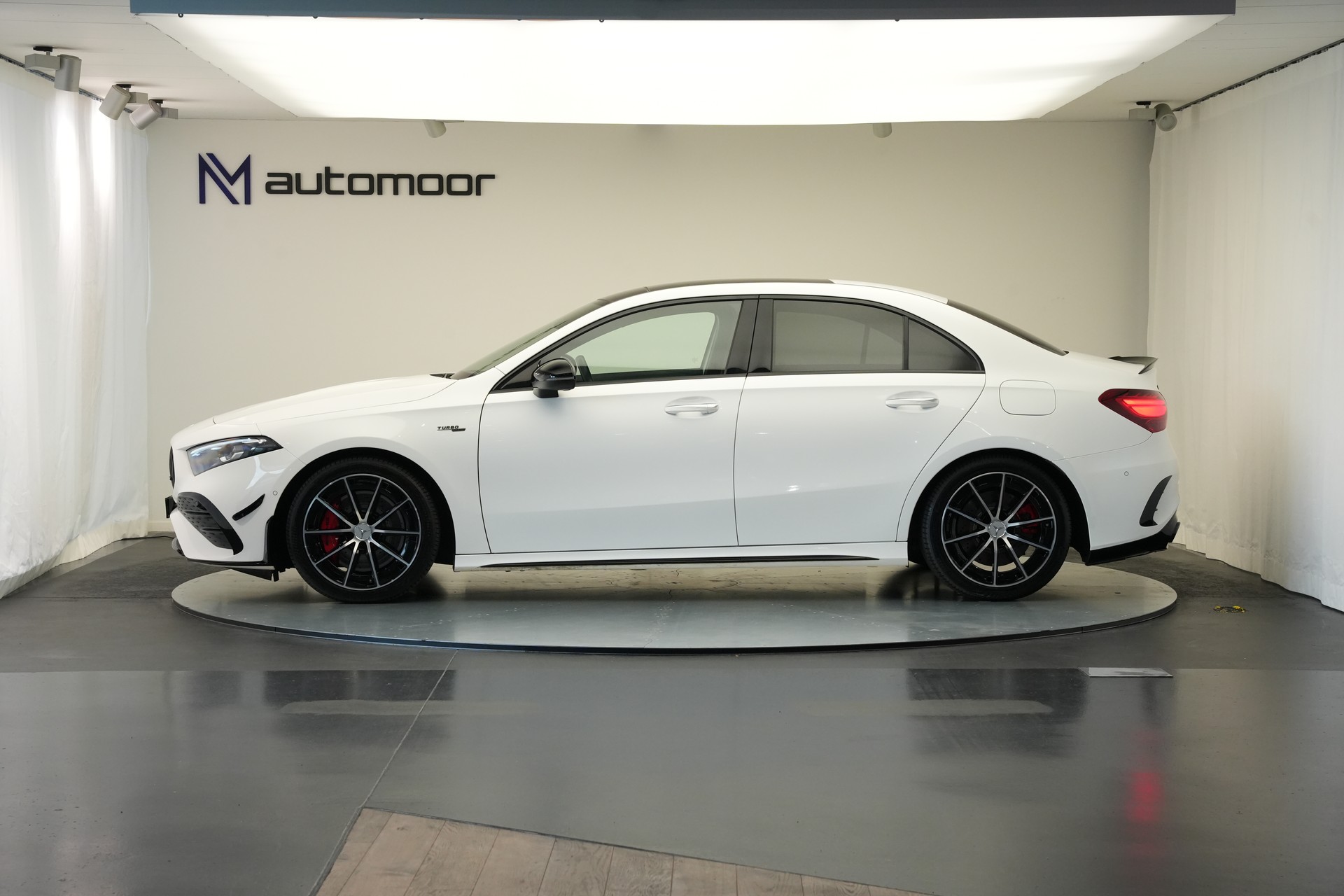 MERCEDES-BENZ A AMG 35 4Matic+ 8G-DCT *Performance Sitze* *Facelift*-image-7