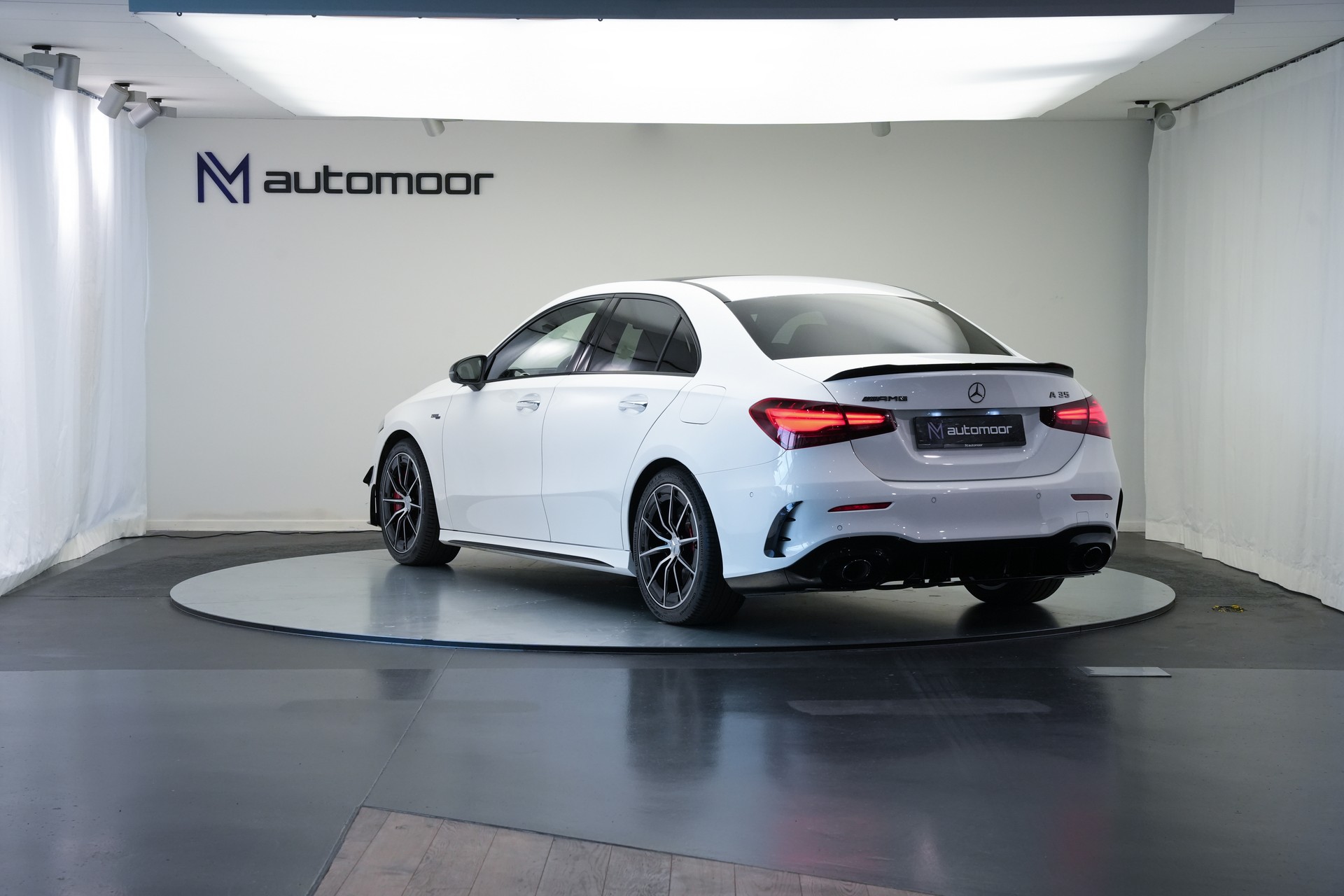 MERCEDES-BENZ A AMG 35 4Matic+ 8G-DCT *Performance Sitze* *Facelift*-image-6