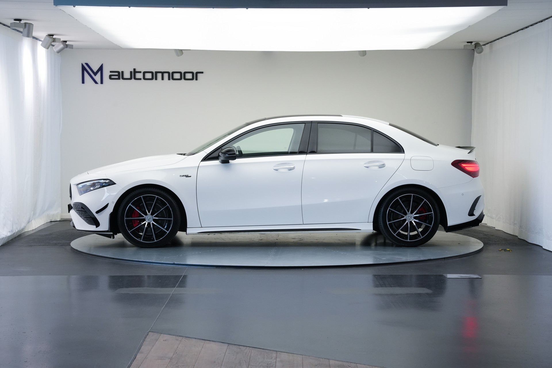 MERCEDES-BENZ A AMG 35 4Matic+ 8G-DCT *Performance Sitze* *Facelift*-image-7