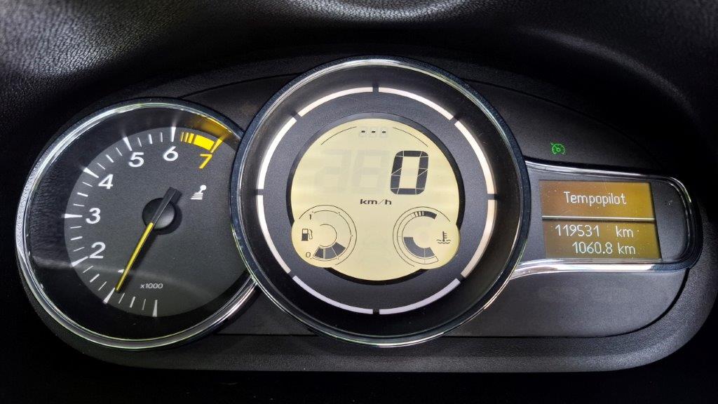 RENAULT Mégane CC 1.4 16V Turbo Dynamique-image-9