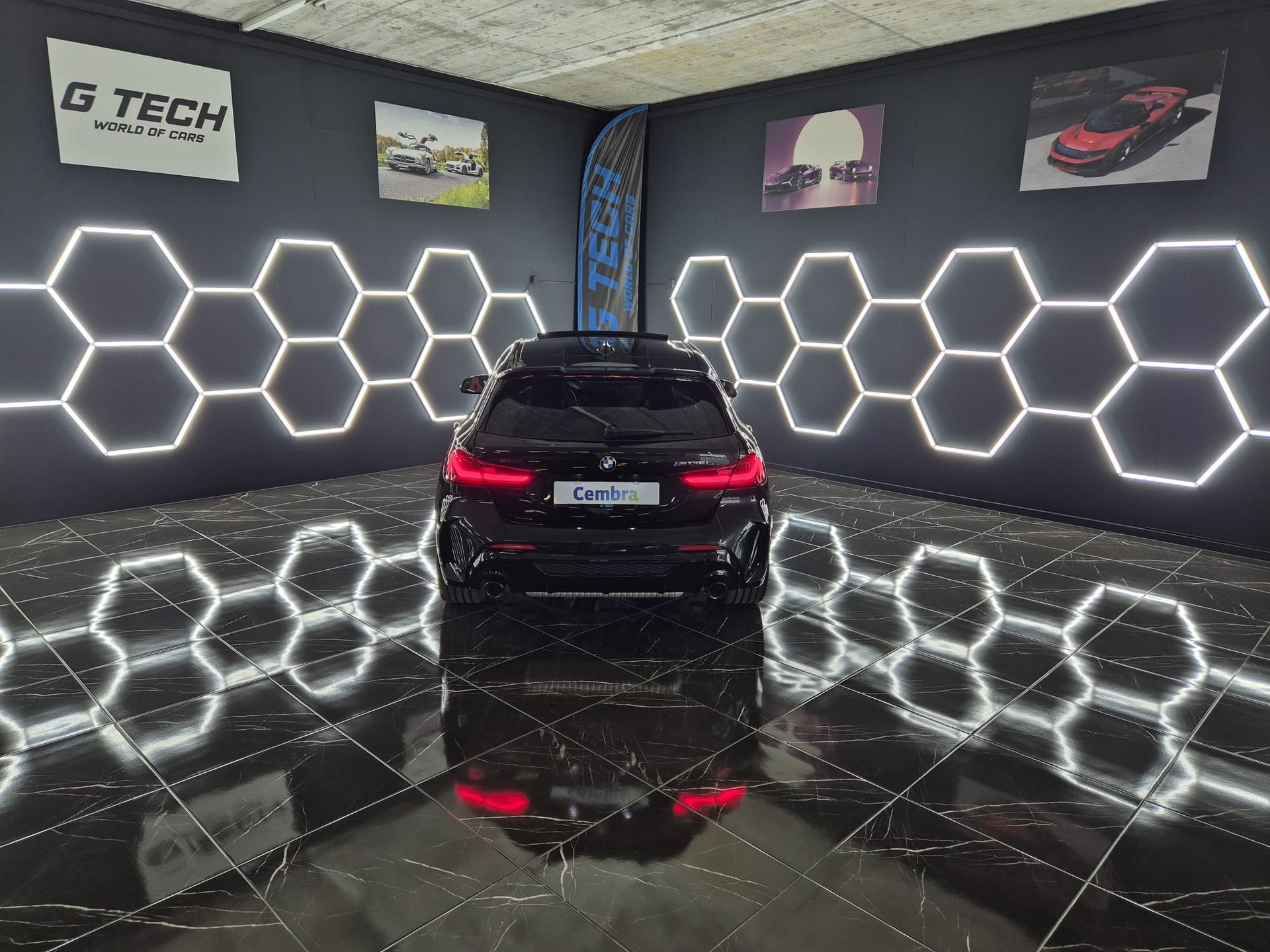 BMW M135i xDrive Steptronic-image-10