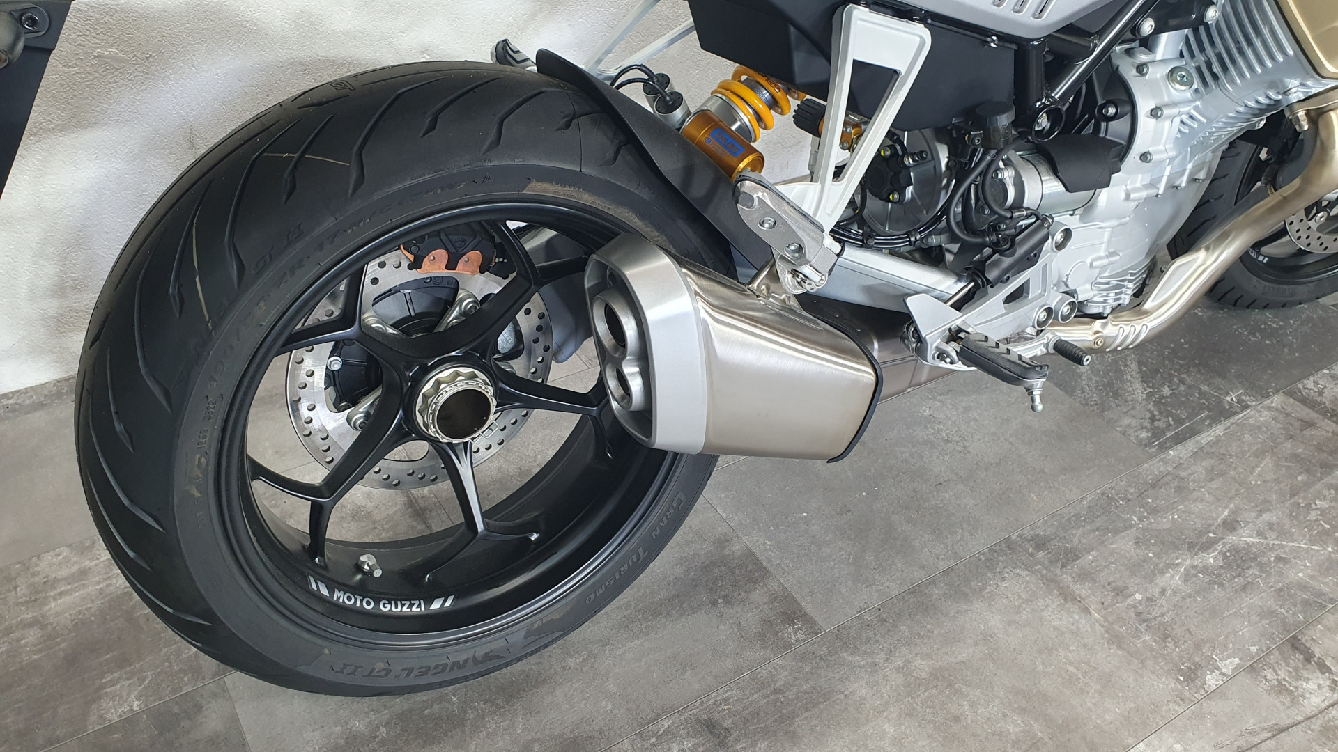 MOTO GUZZI V100 Mandello S-image-4