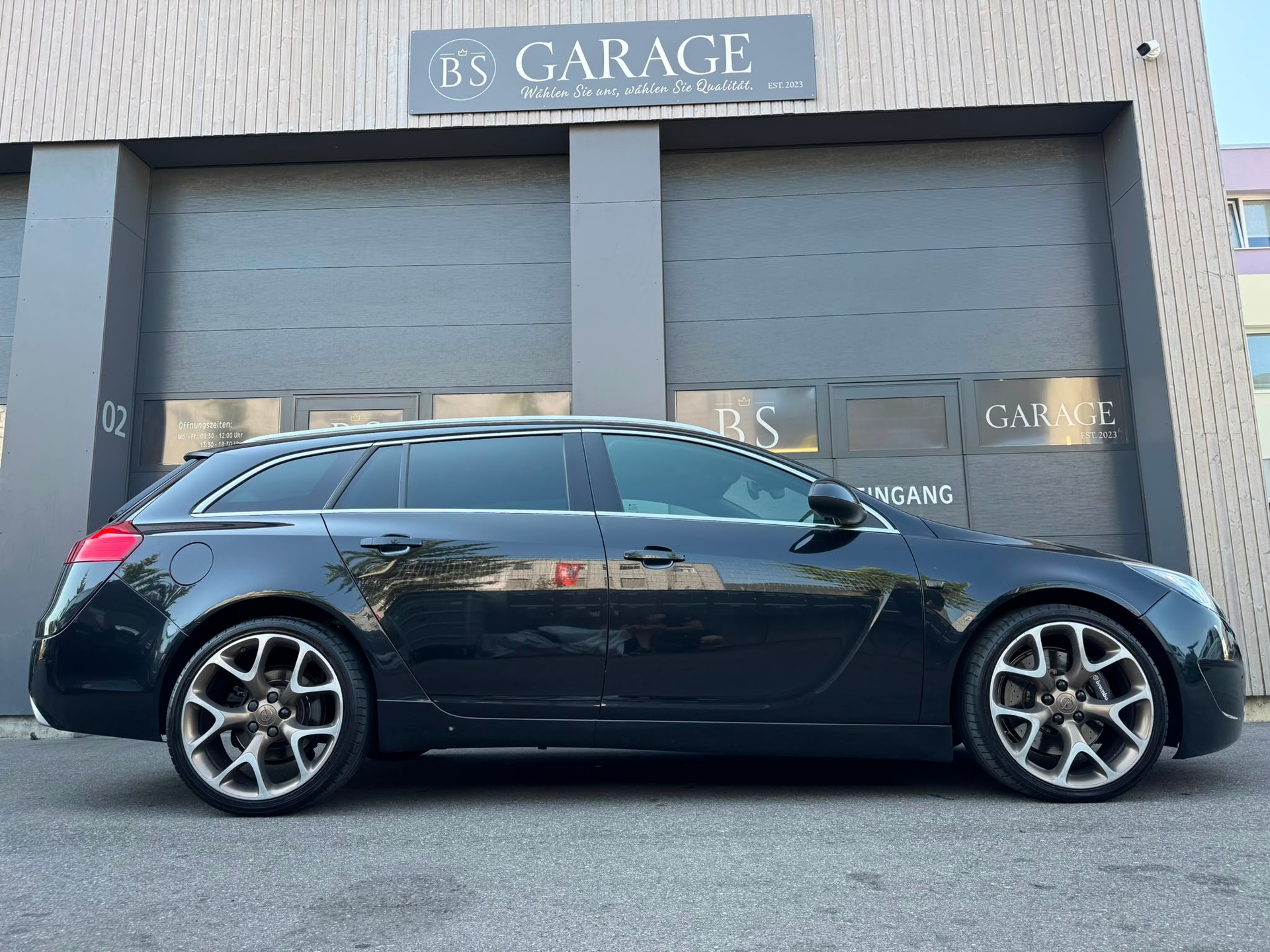 OPEL Insignia Sports Tourer 2.8 Turbo OPC 4WD Automatic-image-14