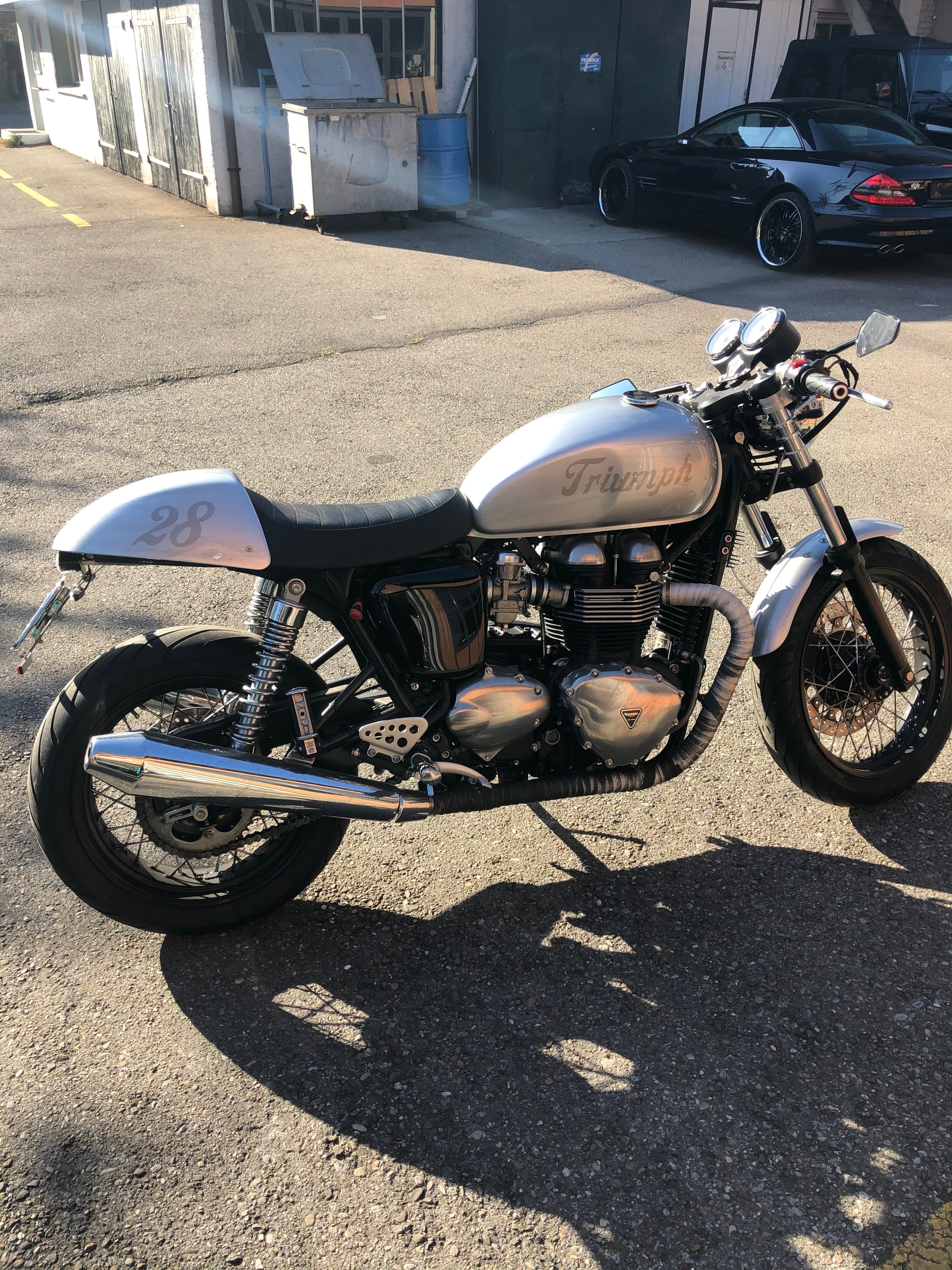 TRIUMPH Thruxton-image-4