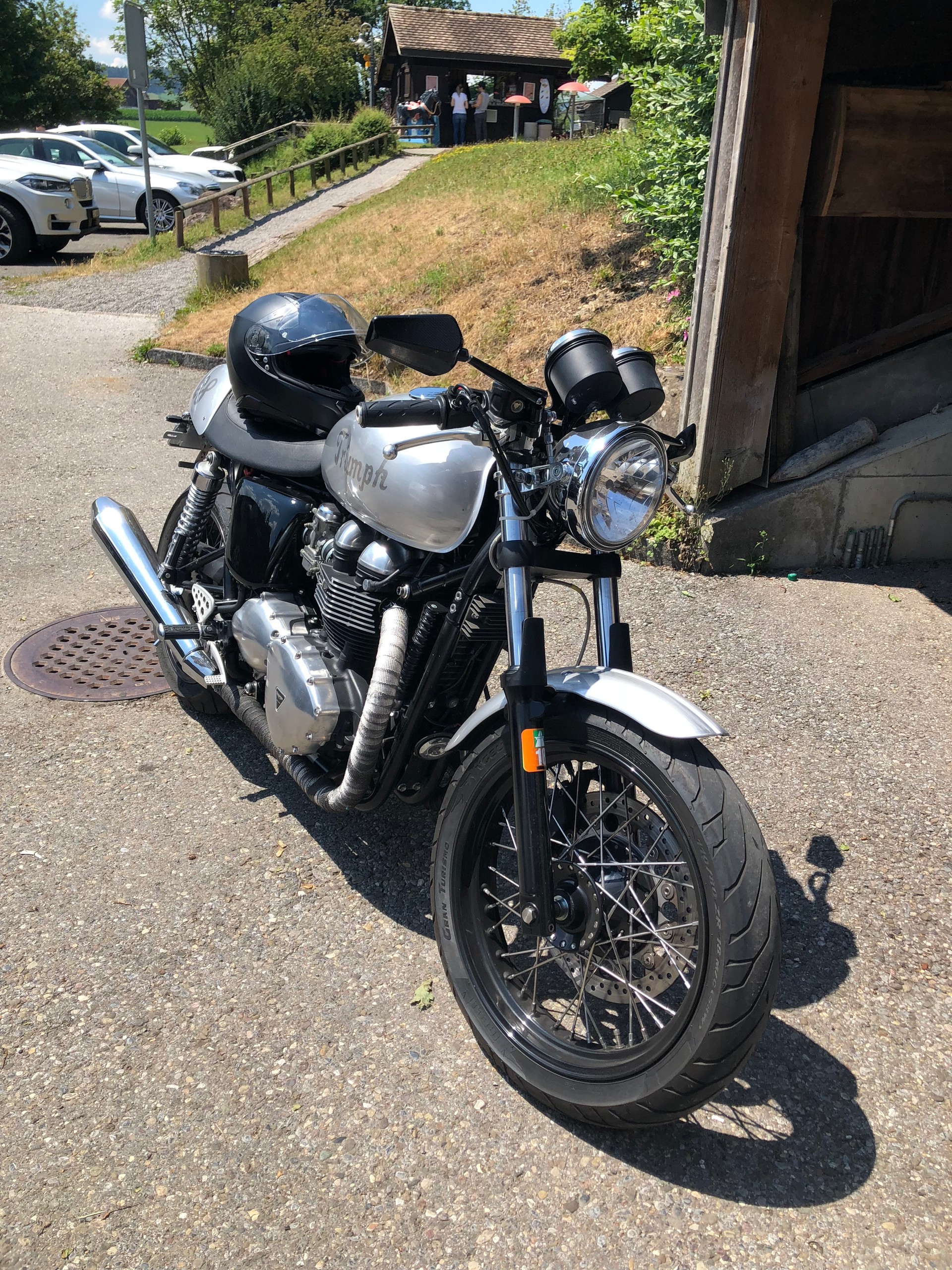 TRIUMPH Thruxton-image-2