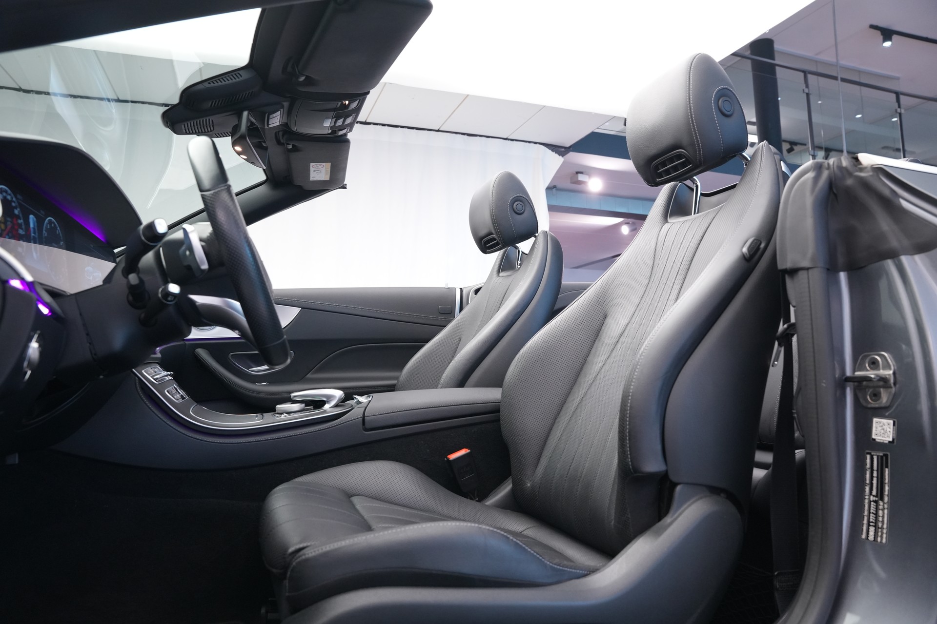 MERCEDES-BENZ E 400 Cabriolet AMG Line 4 Matic 9G-Tronic *20" Aversus* *Burmester*-image-15