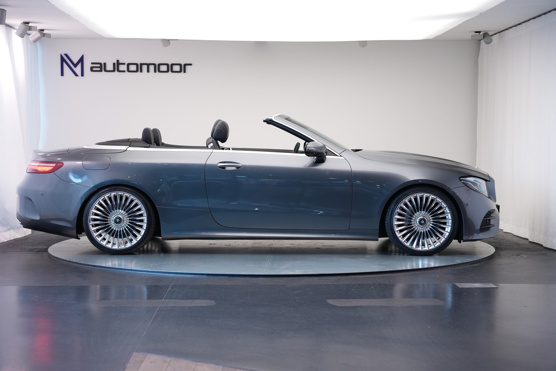MERCEDES-BENZ E 400 Cabriolet AMG Line 4 Matic 9G-Tronic *20" Aversus* *Burmester*-showroom-element-3