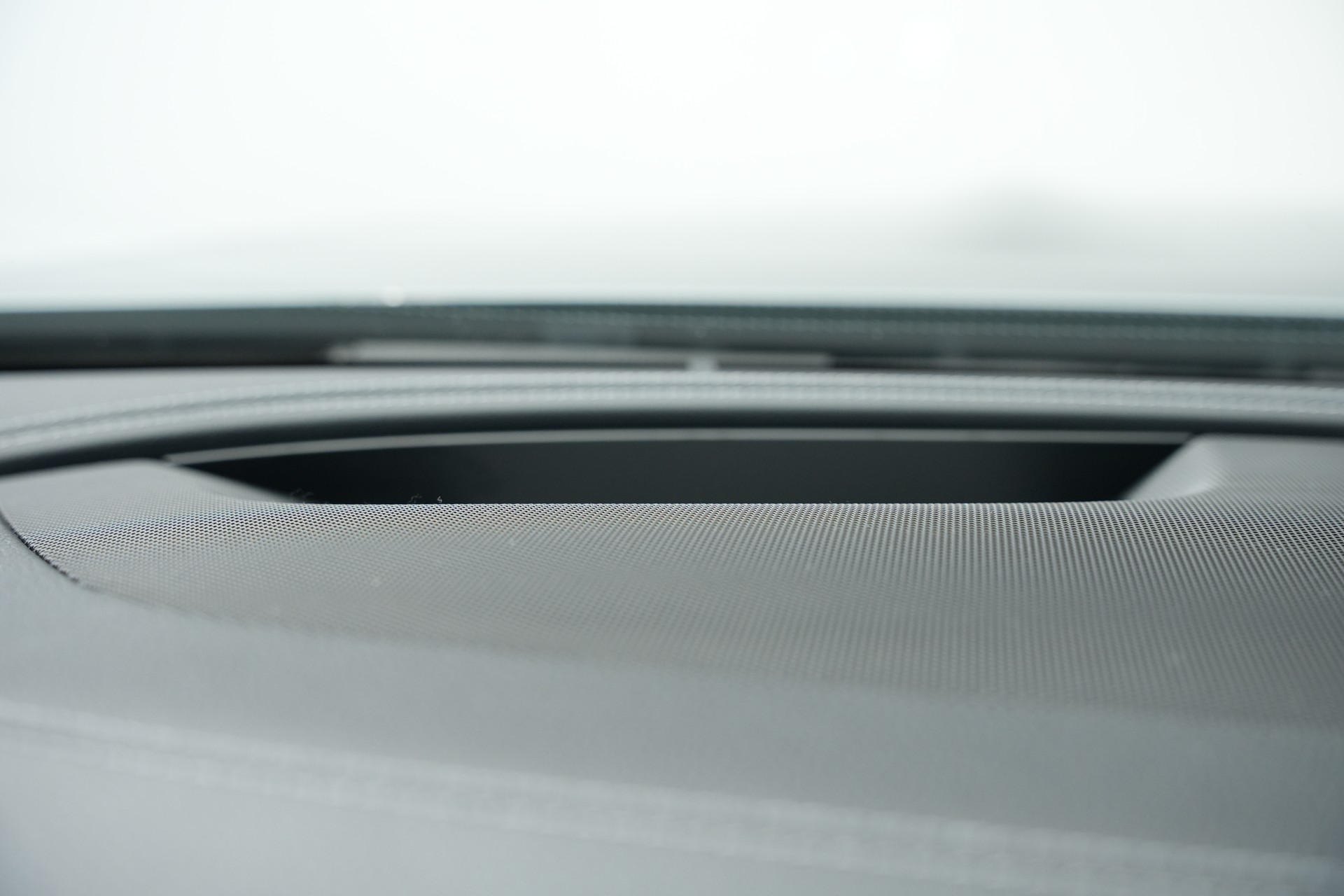 MERCEDES-BENZ E 400 Cabriolet AMG Line 4 Matic 9G-Tronic *20" Aversus* *Burmester*-image-29