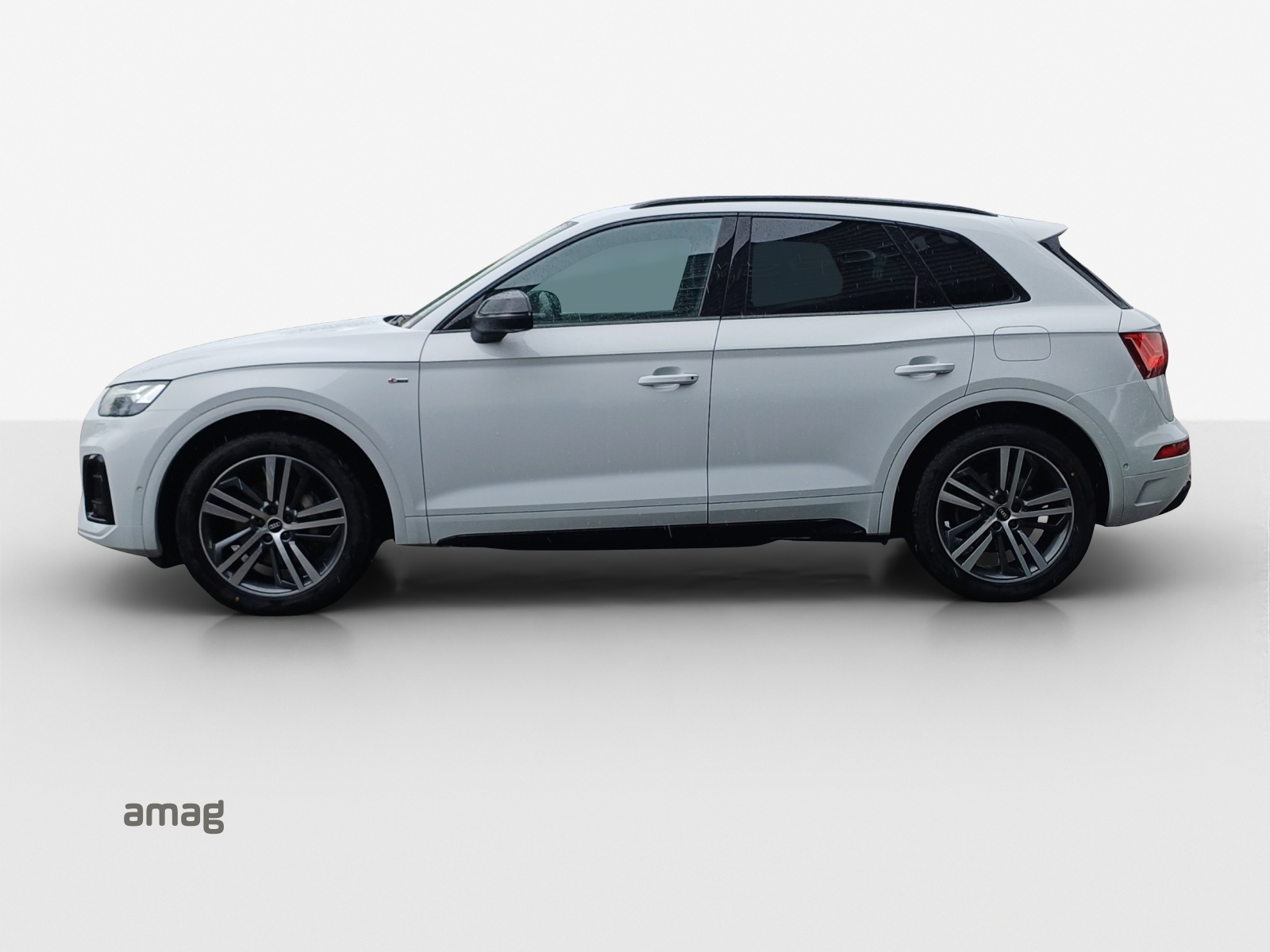 AUDI Q5 50 TFSI e PHEV S line quattro S-tronic-showroom-element-1