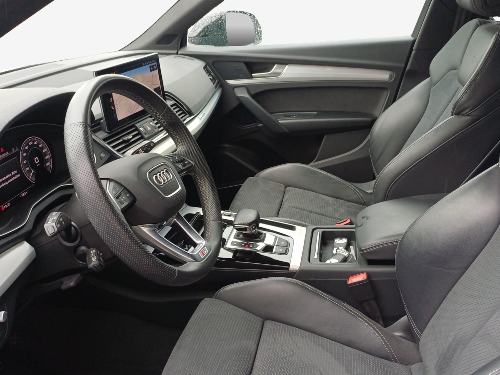 AUDI Q5 50 TFSI e PHEV S line quattro S-tronic-image-8