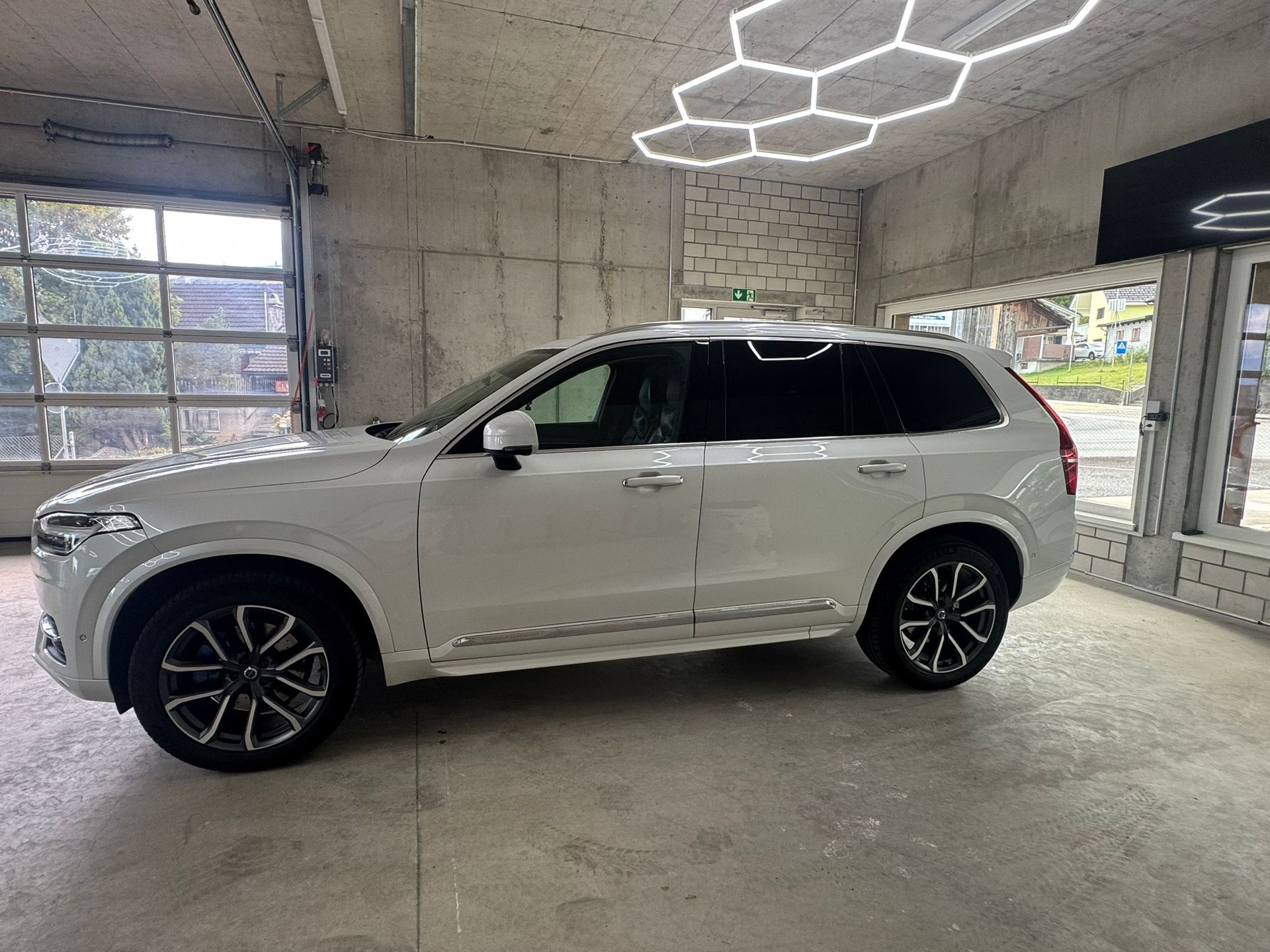 VOLVO XC90 D5 AWD Inscription Geartronic-showroom-element-2