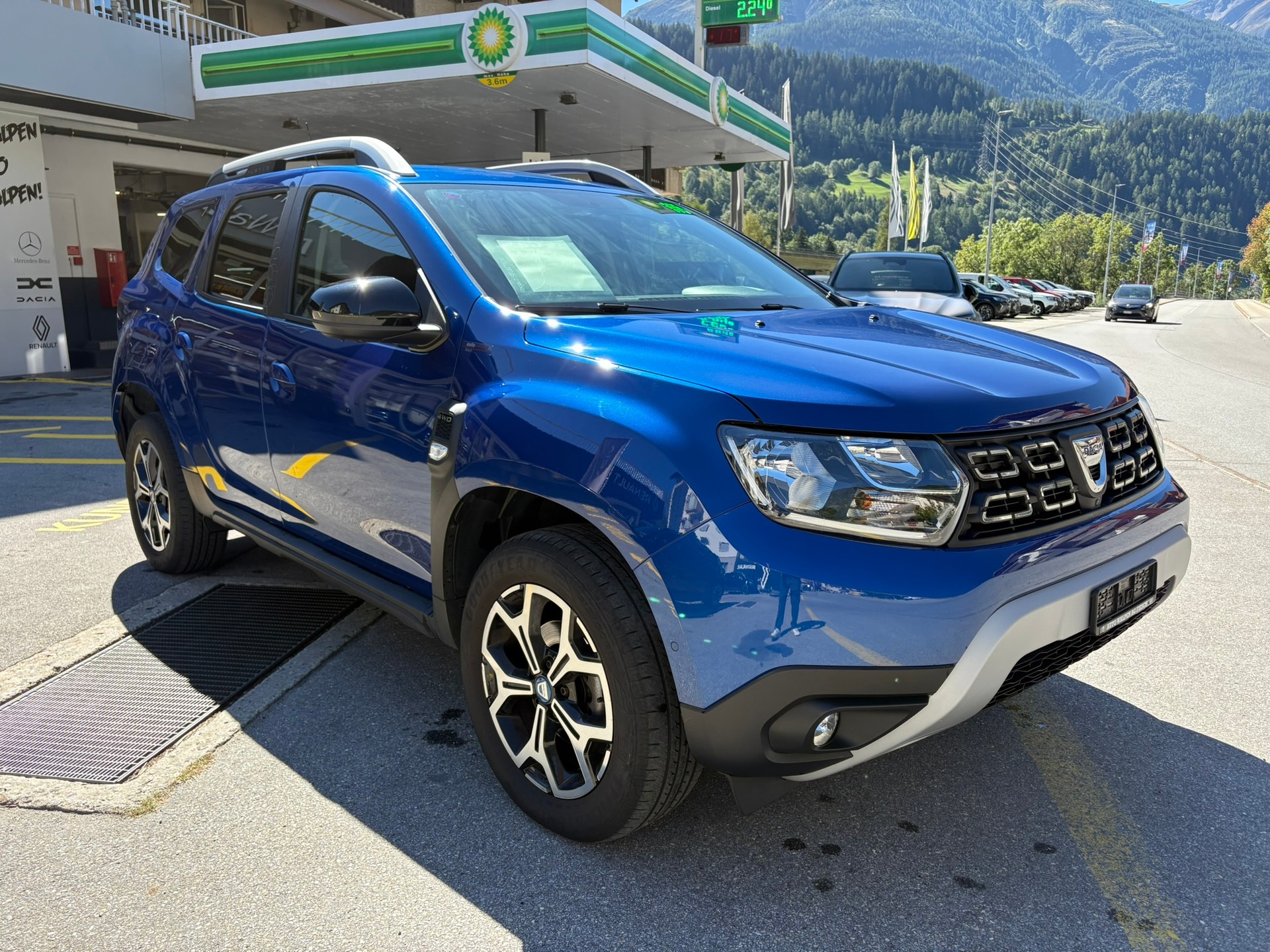 DACIA Duster TCe 150 Celebr. 4x4-showroom-element-1