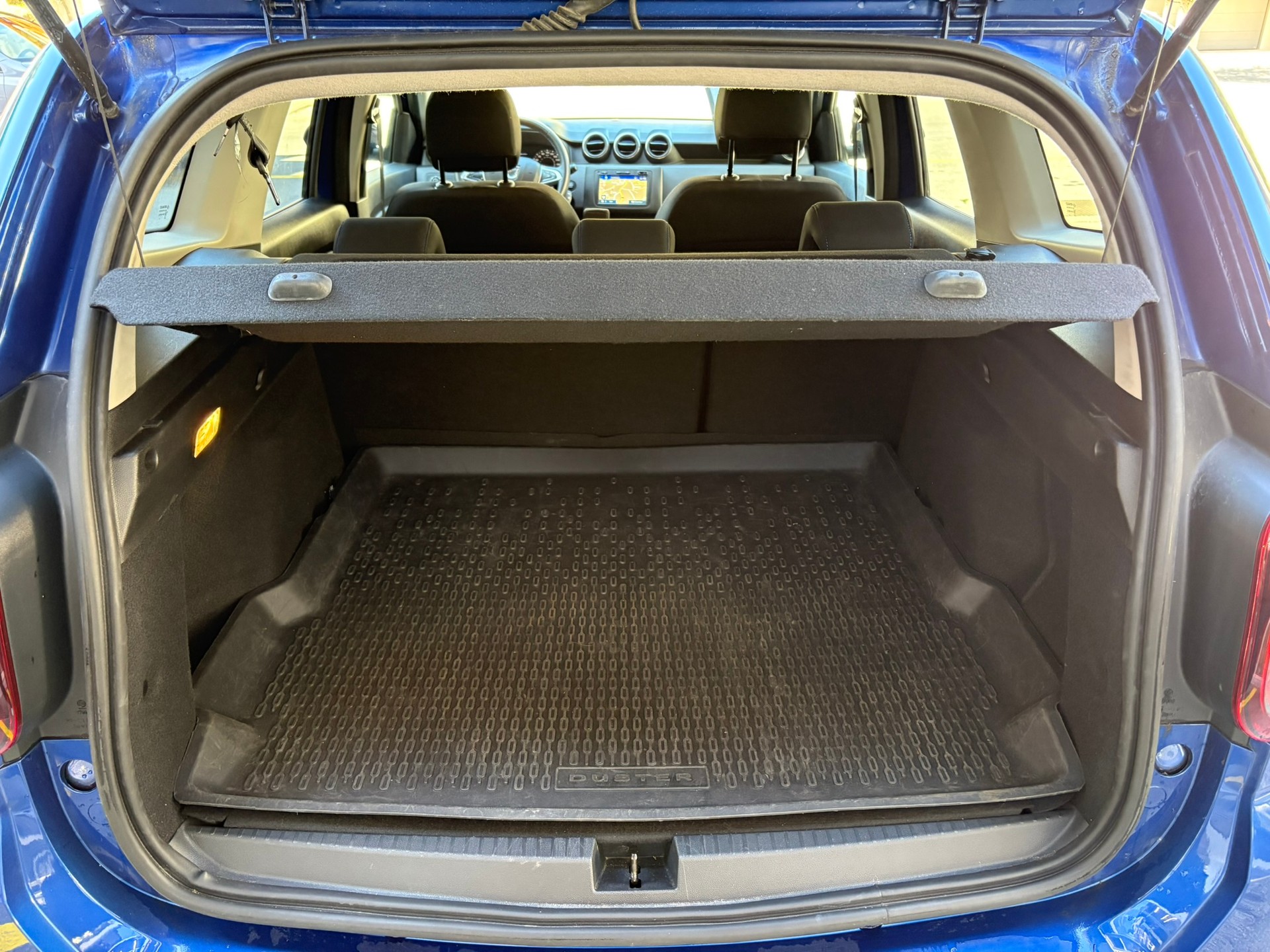 DACIA Duster TCe 150 Celebr. 4x4-image-12