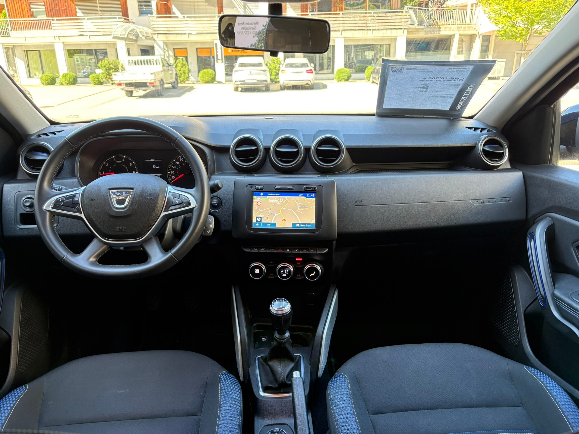 DACIA Duster TCe 150 Celebr. 4x4-image-11