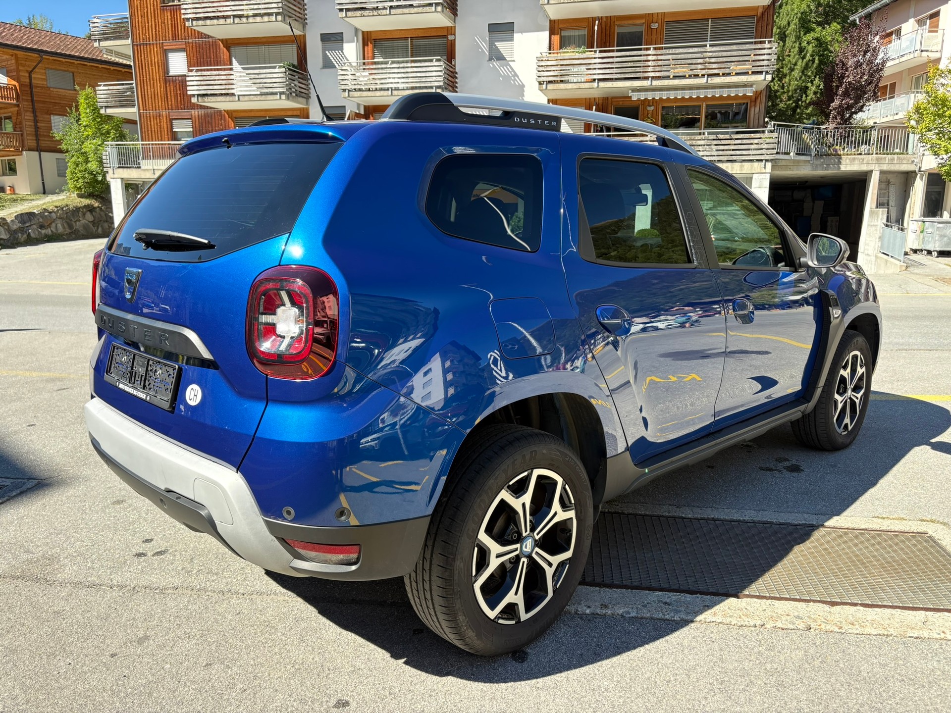 DACIA Duster TCe 150 Celebr. 4x4-showroom-element-3