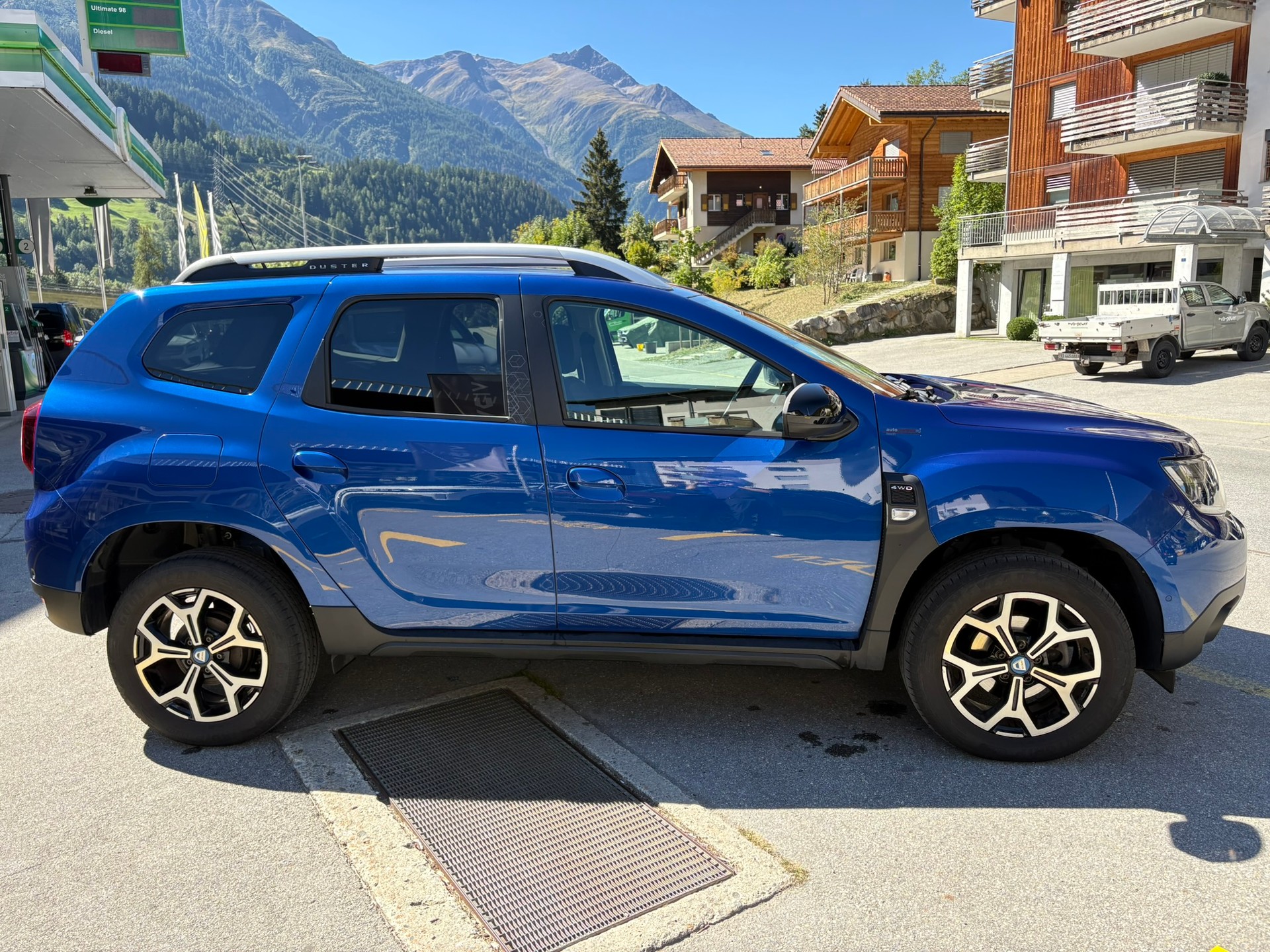 DACIA Duster TCe 150 Celebr. 4x4-showroom-element-2