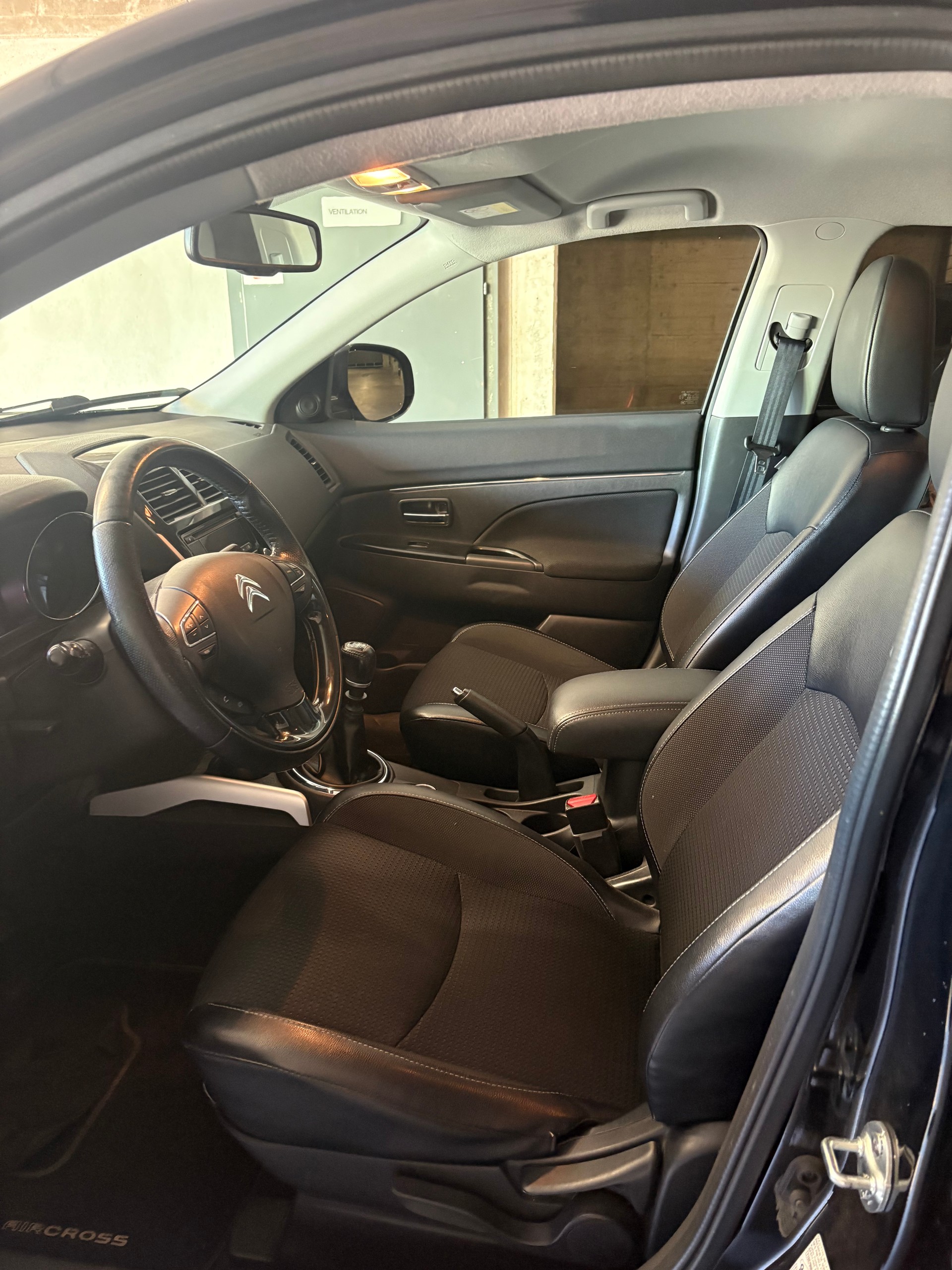 CITROEN C4 Aircross 1.8 HDi Exclusive 4WD-image-4