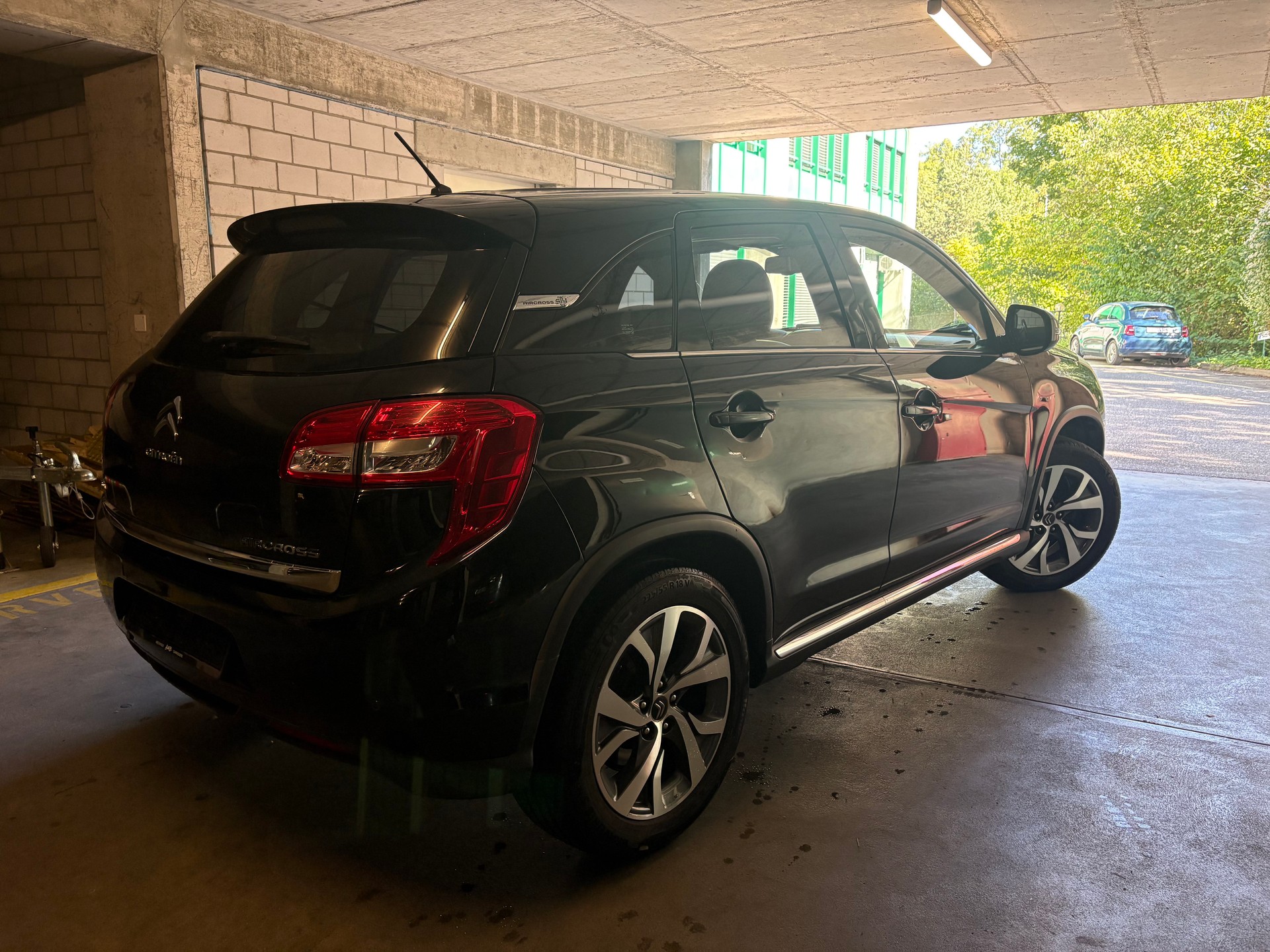 CITROEN C4 Aircross 1.8 HDi Exclusive 4WD-image-2