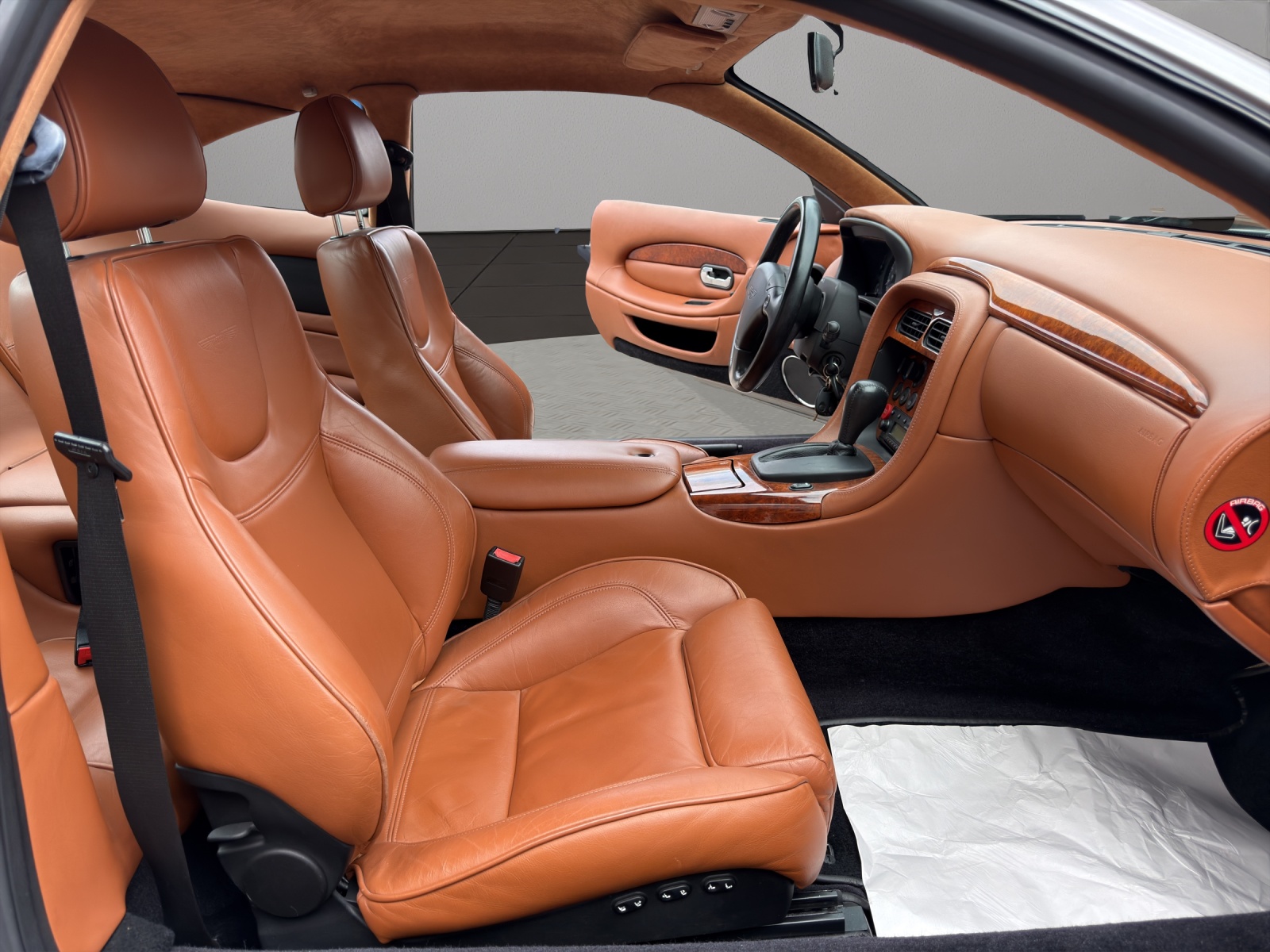 ASTON MARTIN DB7 Vantage-image-16