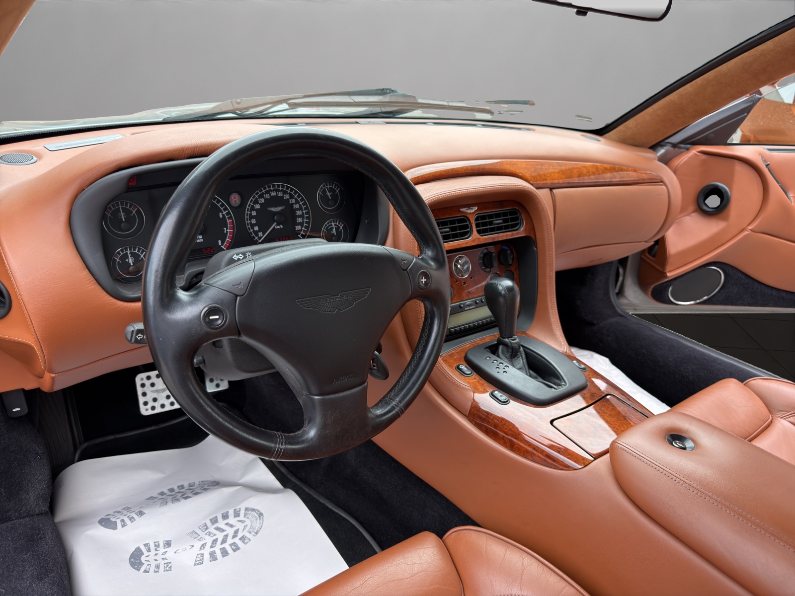 ASTON MARTIN DB7 Vantage-image-13
