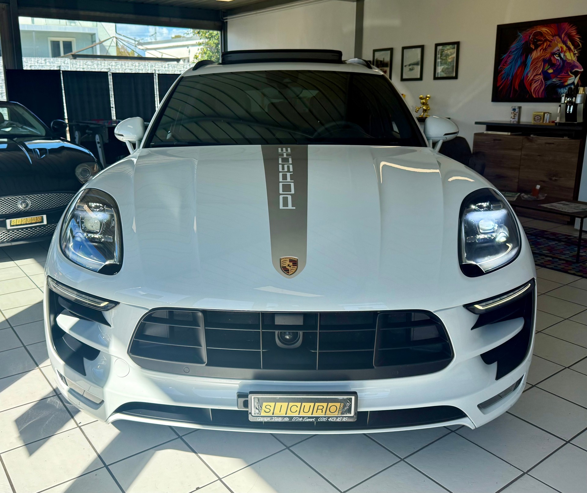 PORSCHE Macan GTS PDK-showroom-element-2