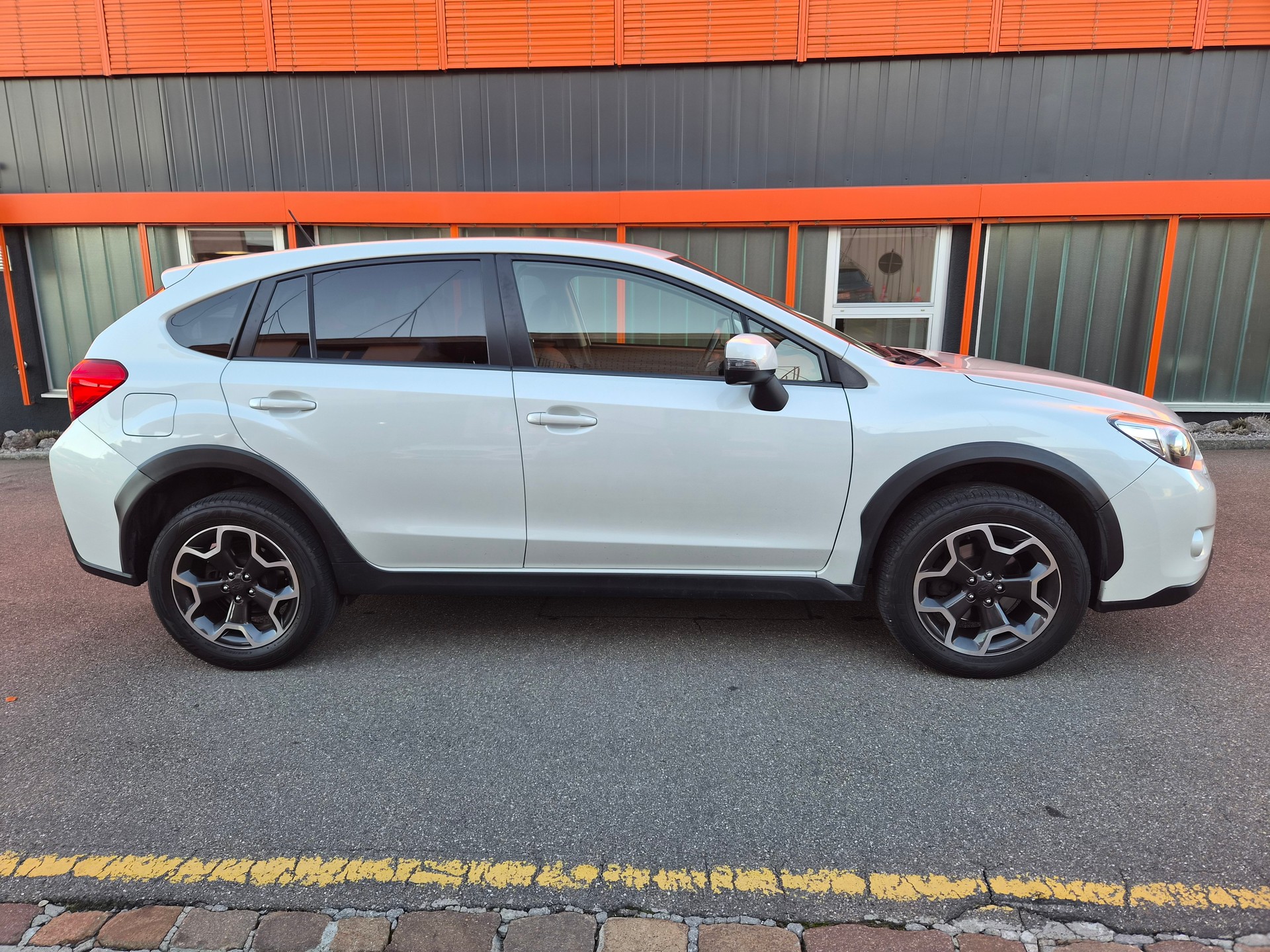 SUBARU XV 2.0D Swiss Three AWD-image-7