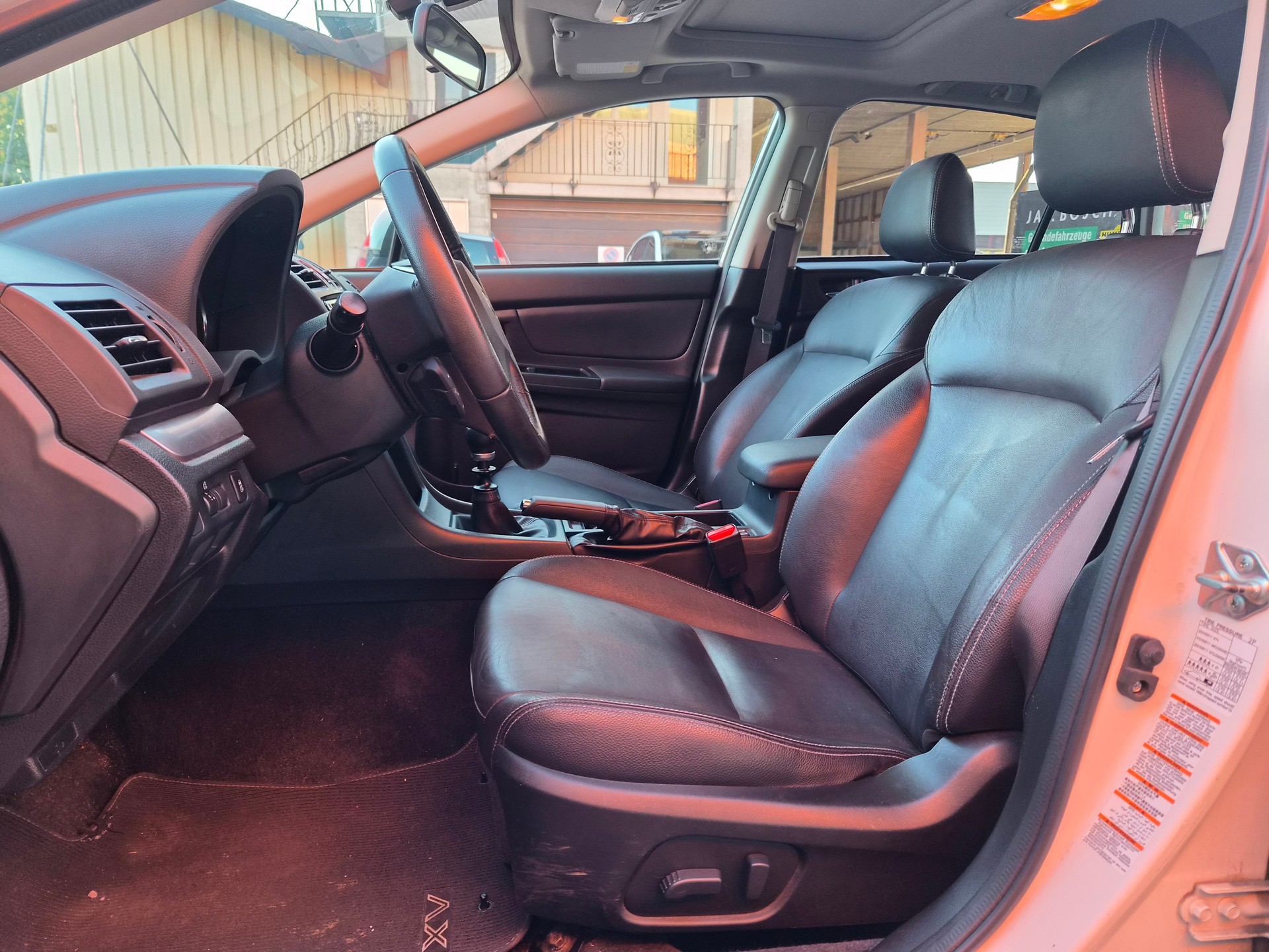 SUBARU XV 2.0D Swiss Three AWD-image-8
