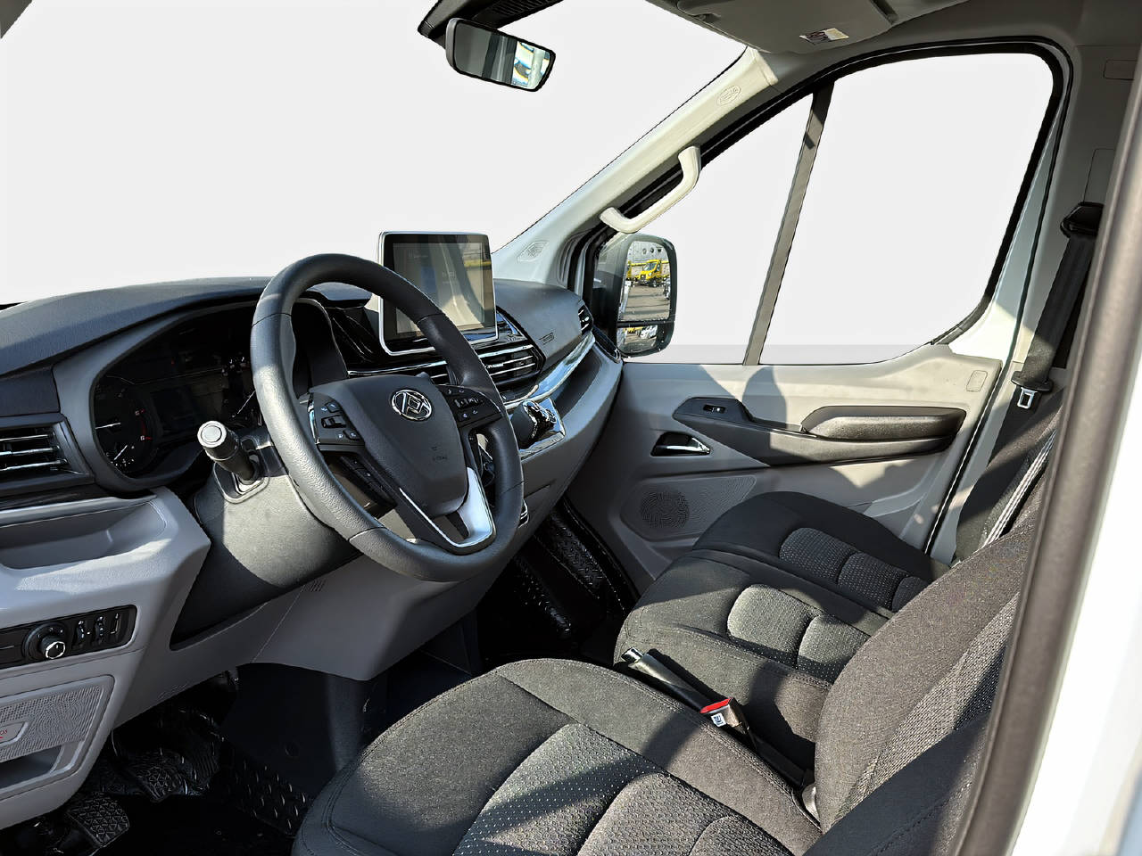 MAXUS Deliver 9 Kab.-Ch. L3 2.0 TD Luxury-image-8
