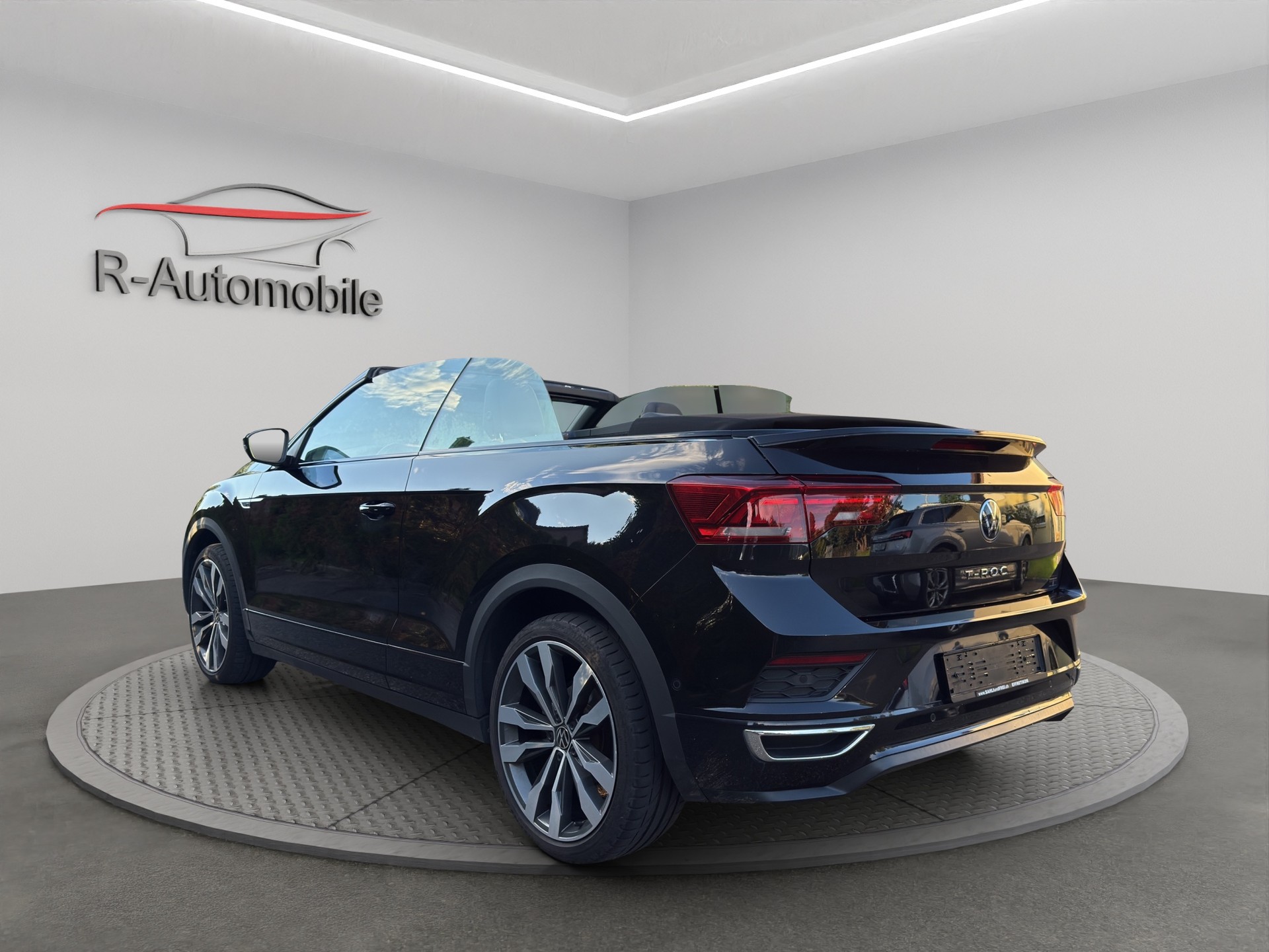 VW T-Roc Cabriolet 1.5 TSI EVO Advance DSG-image-2