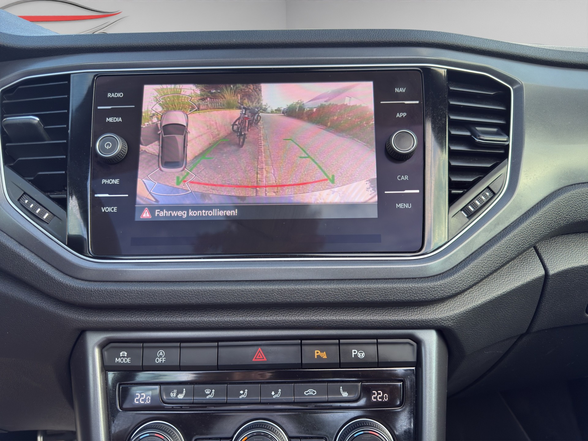 VW T-Roc Cabriolet 1.5 TSI EVO Advance DSG-image-13