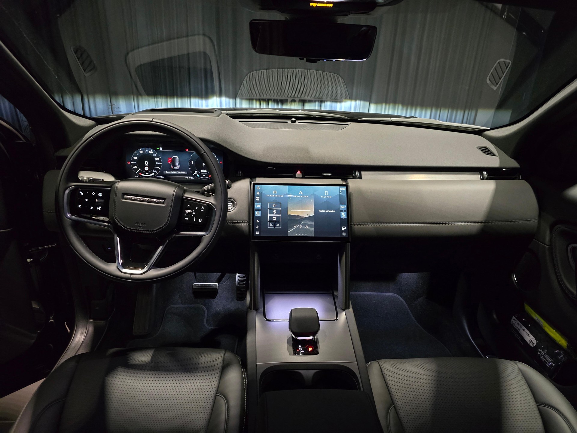LAND ROVER Discovery Sport 2.0 D I4 200 Dynamic HSE-image-5