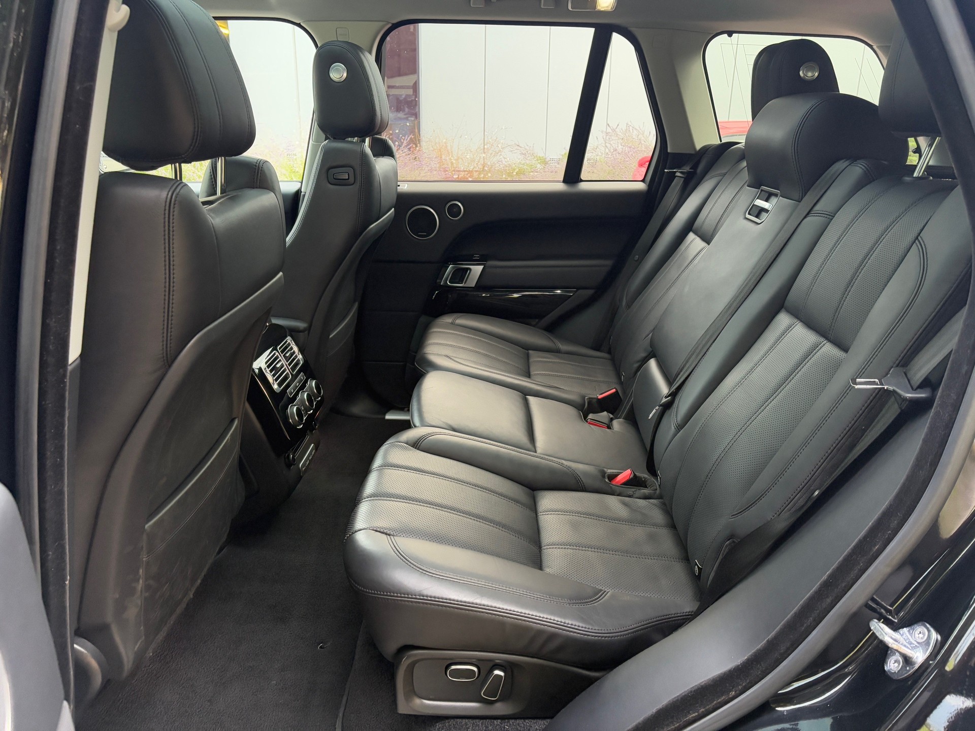 LAND ROVER Range Rover 5.0 V8 SC Vogue Automatic-image-8