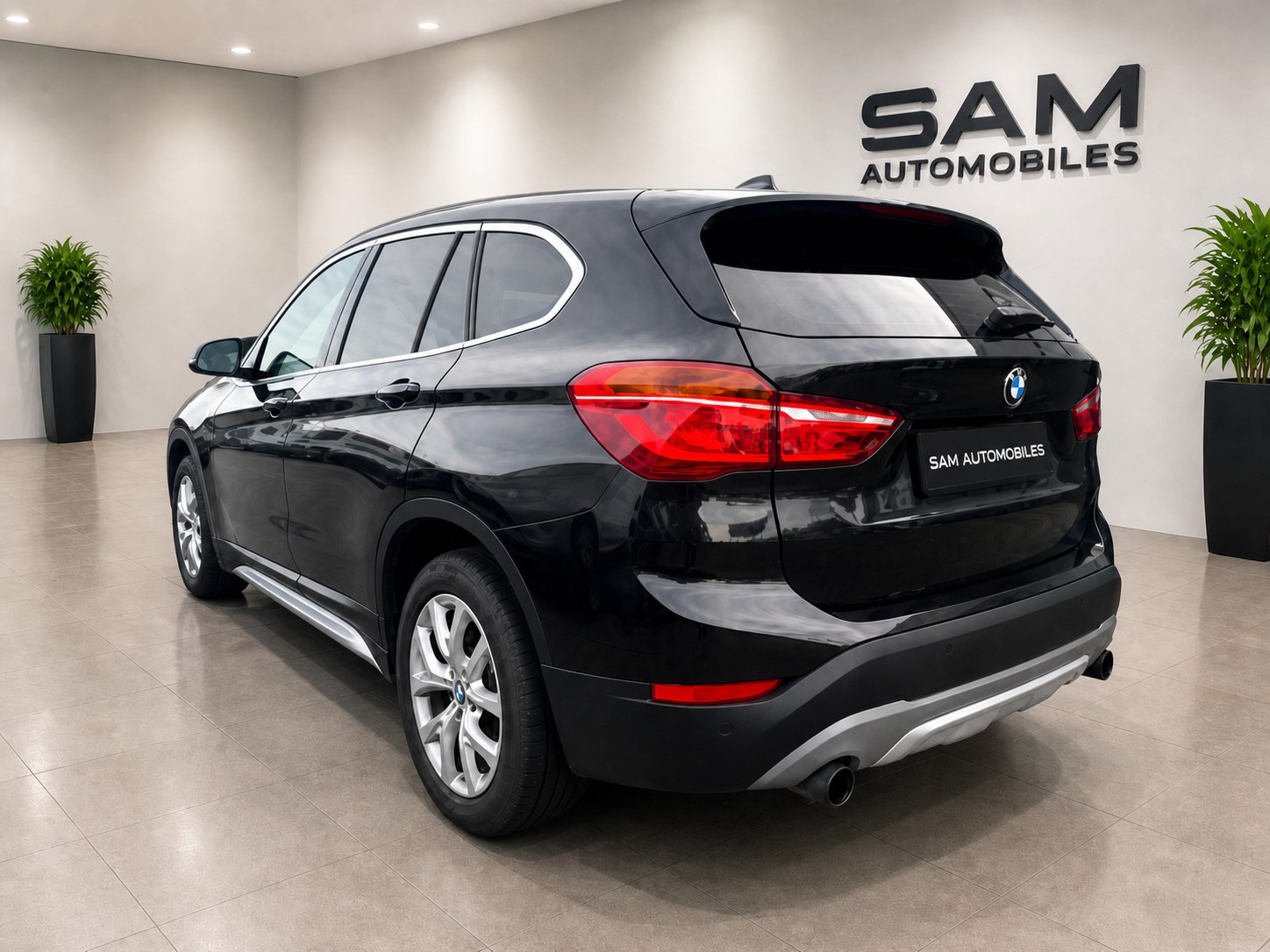 BMW X1 xDrive 25i xLine Steptronic-image-6