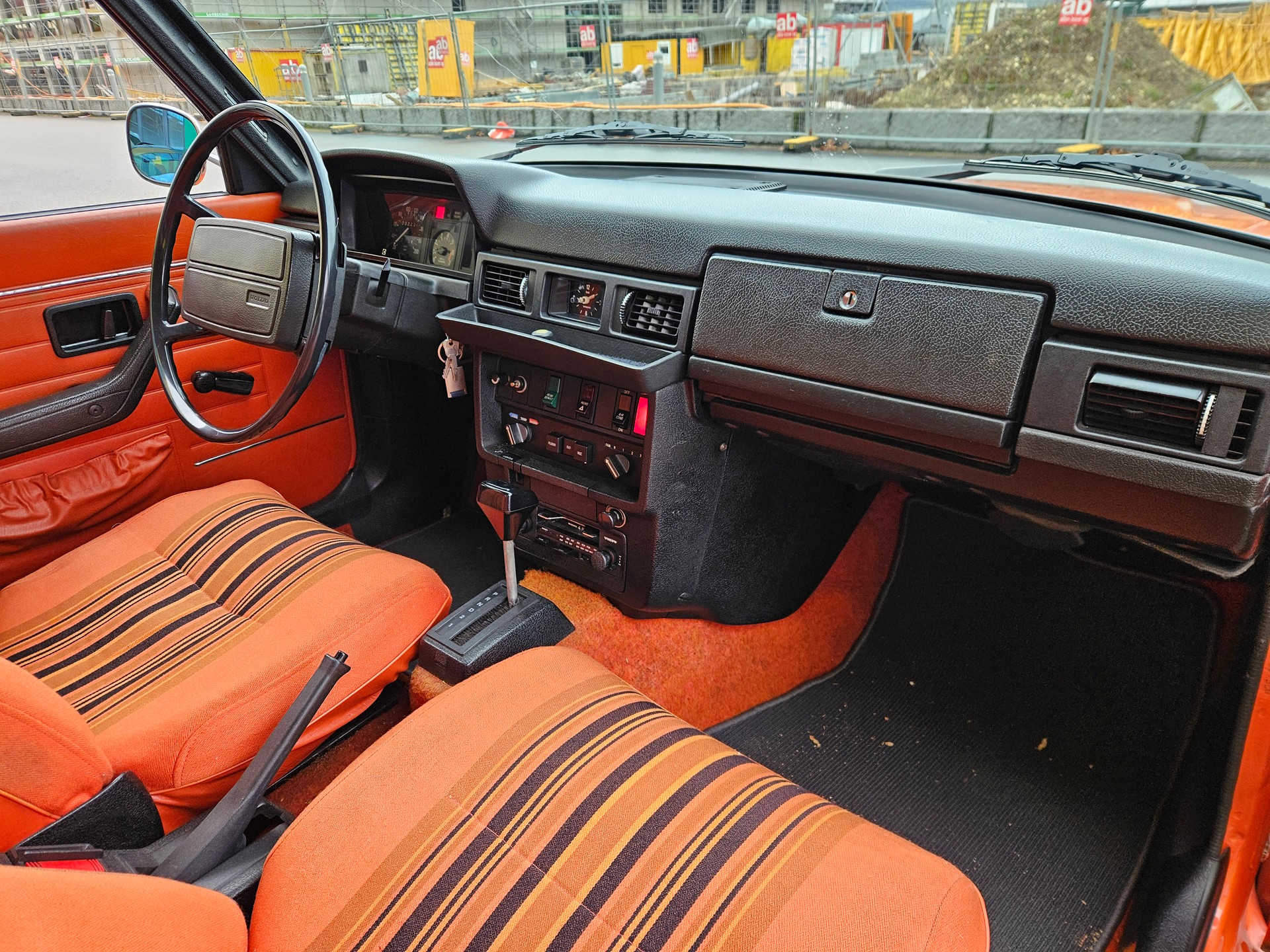 VOLVO Volvo 264-image-11