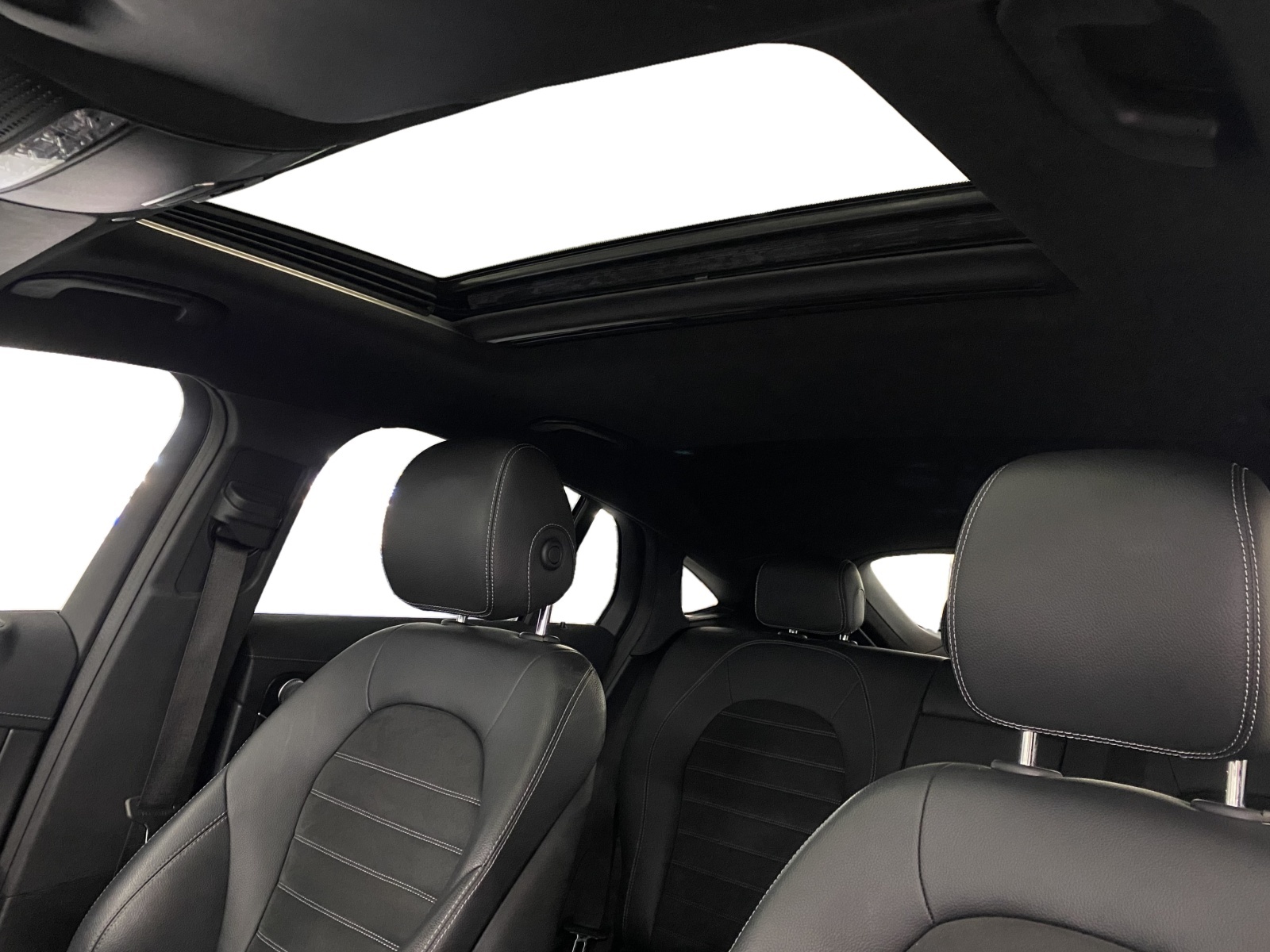 MERCEDES-BENZ GLC 300 d AMG Line 4MATIC Coupé-image-11