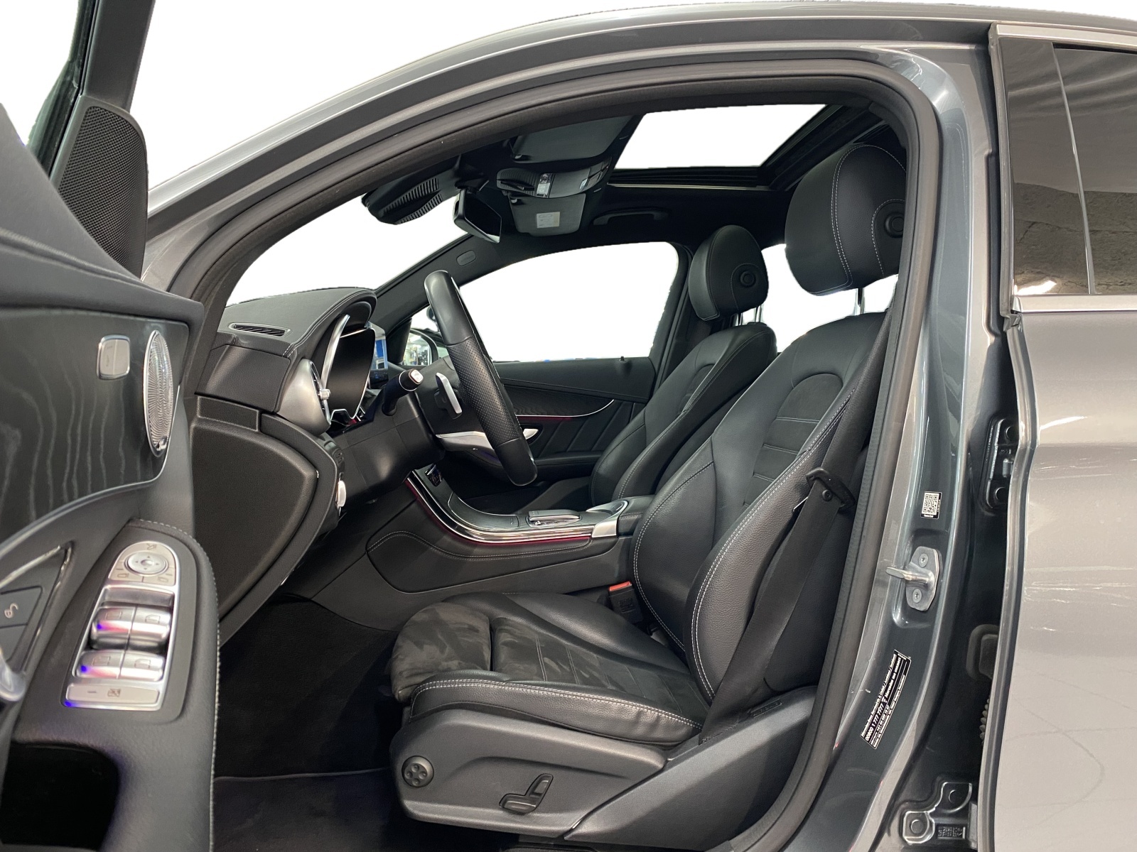 MERCEDES-BENZ GLC 300 d AMG Line 4MATIC Coupé-image-6
