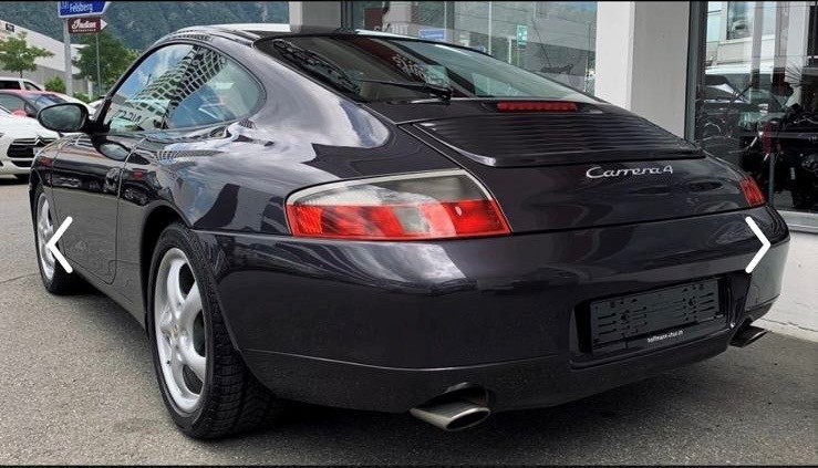 PORSCHE 911 Carrera 4-image-4
