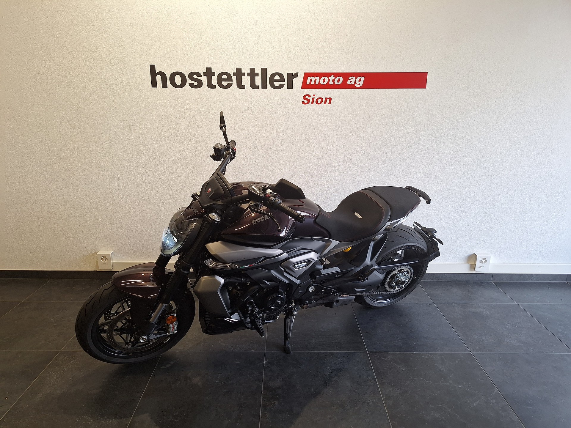 DUCATI X Diavel V4-image-2