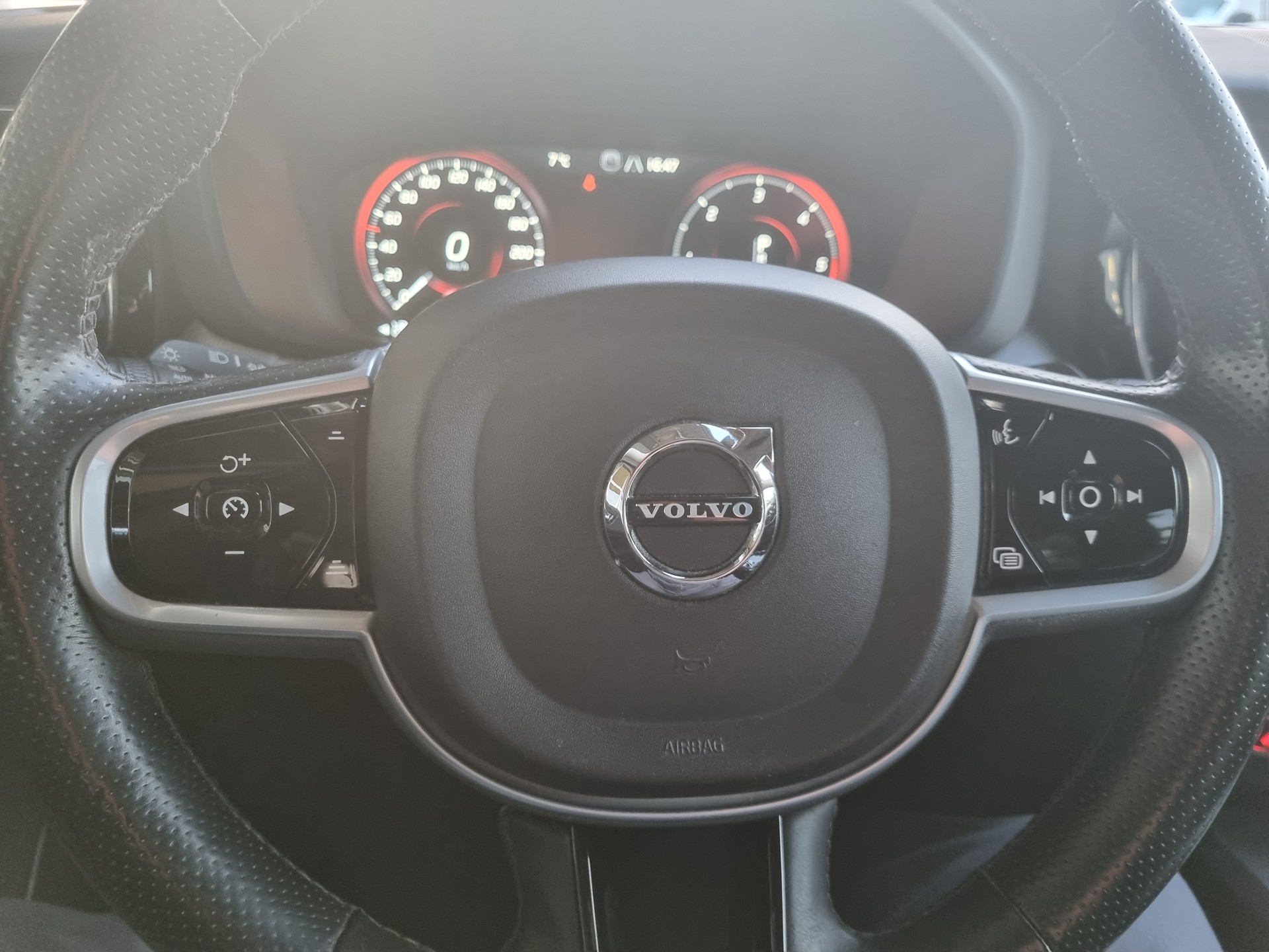VOLVO XC60 D5 AWD Inscription Geartronic-image-15