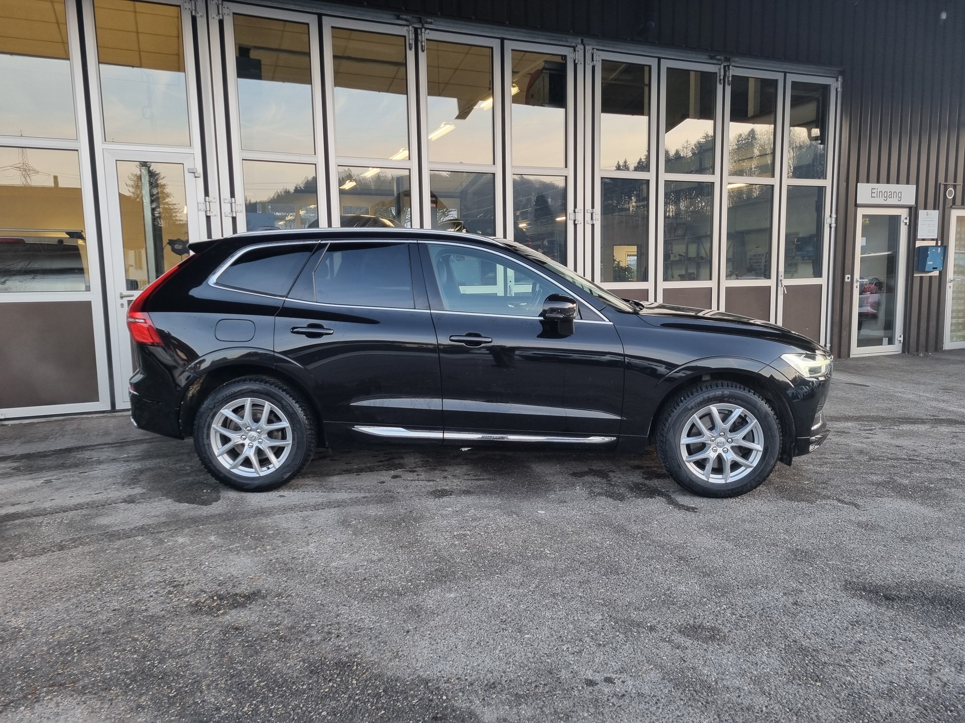 VOLVO XC60 D5 AWD Inscription Geartronic-showroom-element-2