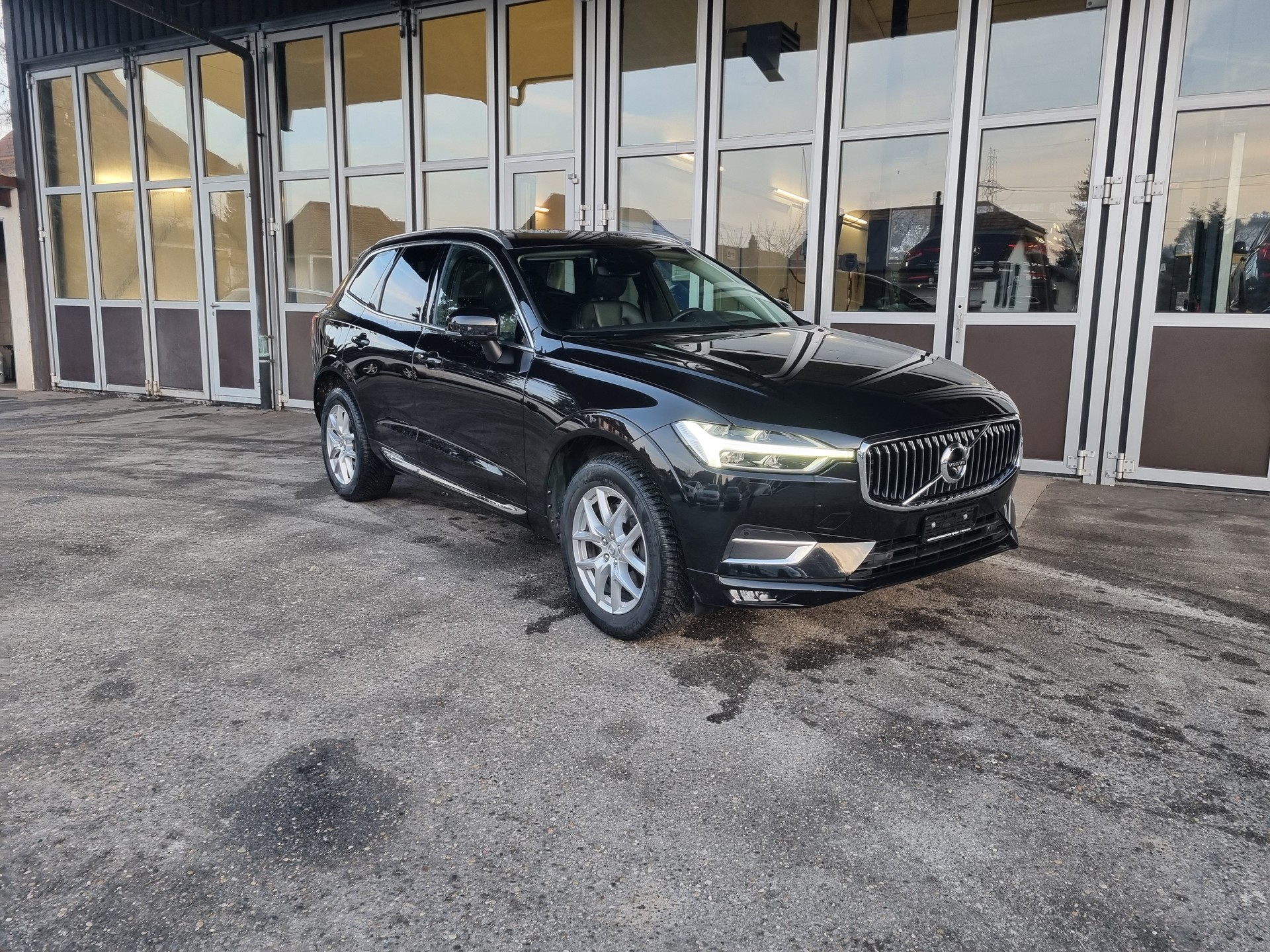 VOLVO XC60 D5 AWD Inscription Geartronic-showroom-element-1
