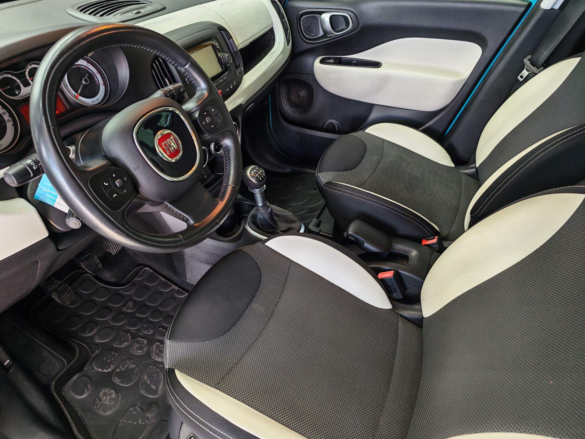 FIAT 500L 1.6 JTD Beats Edtion-image-10